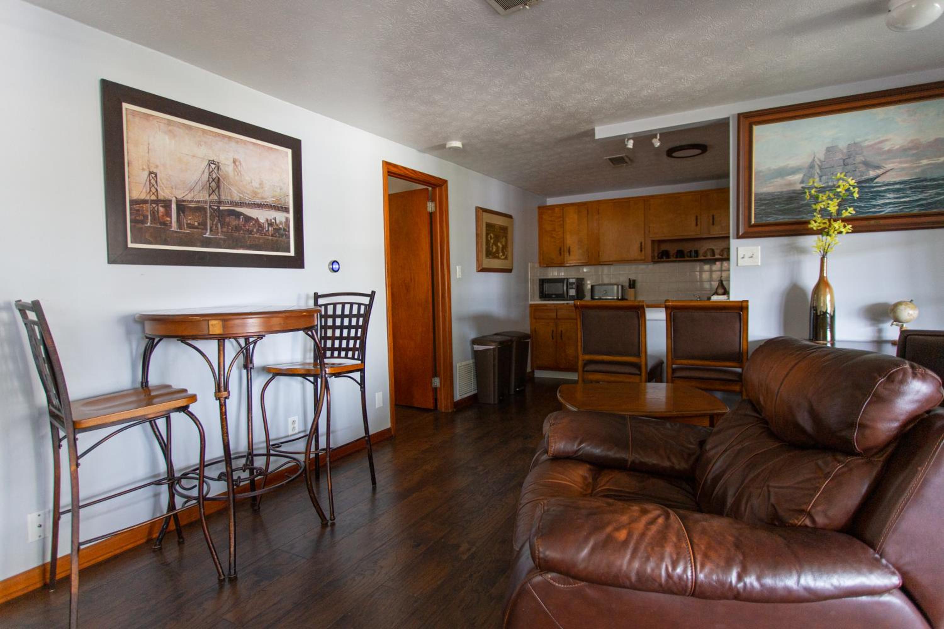 Two-Bedroom House photo 3