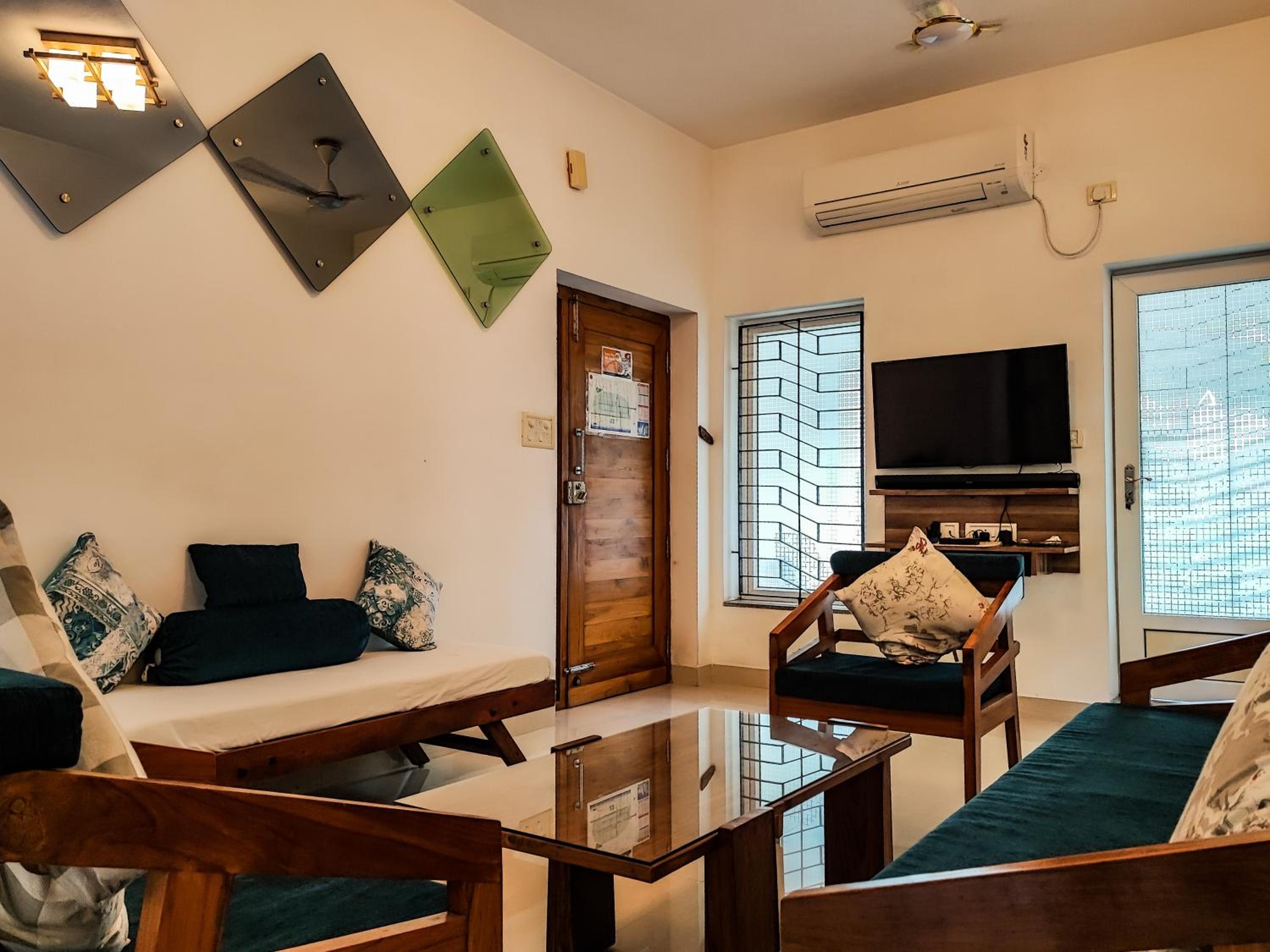 Two-Bedroom Deluxe Apartment with Balcony photo 2