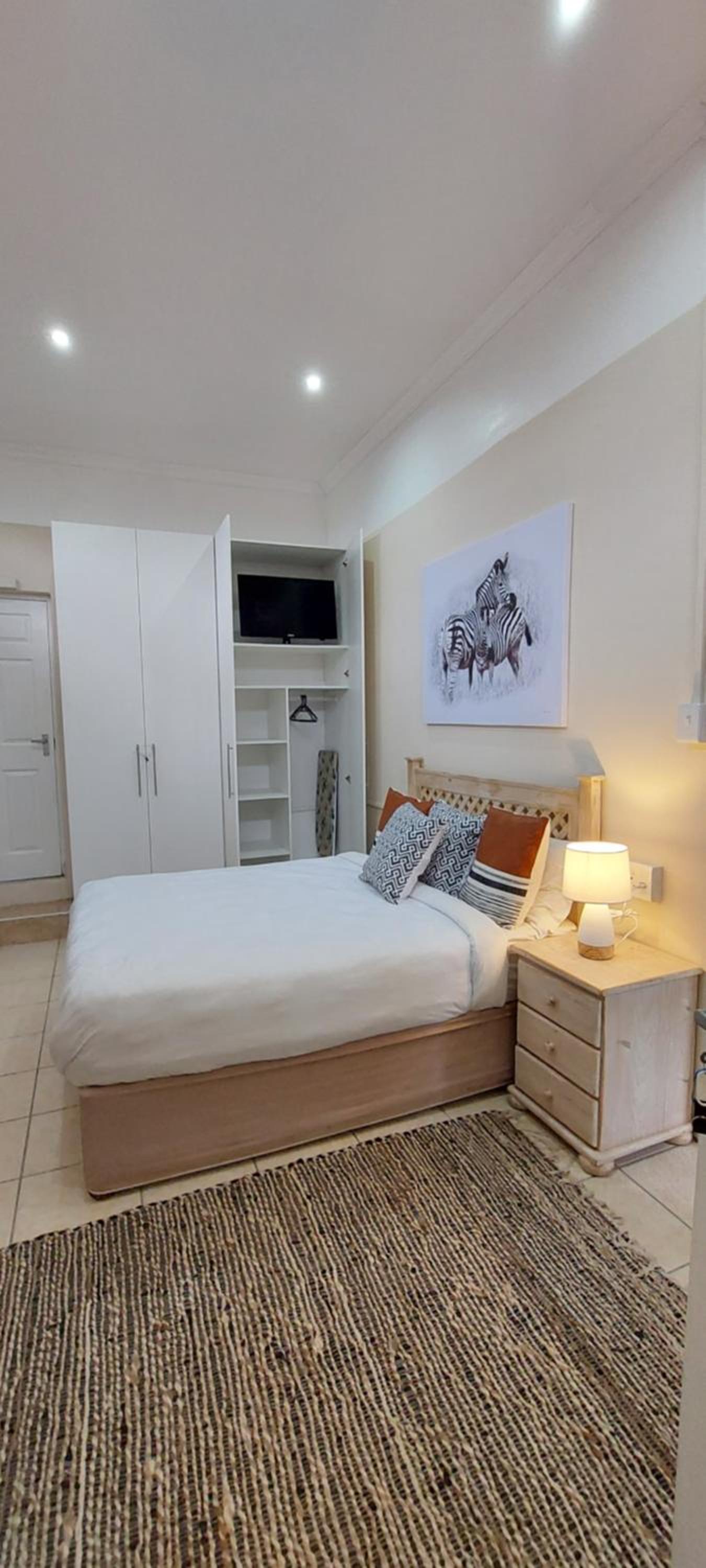Two-Bedroom House photo 2
