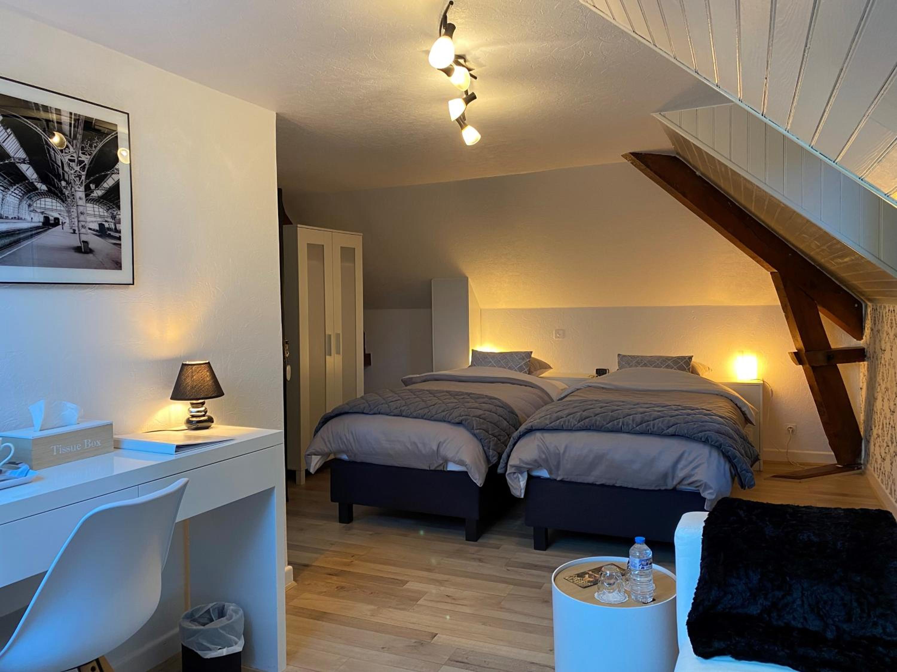 Superior Twin Room photo 3
