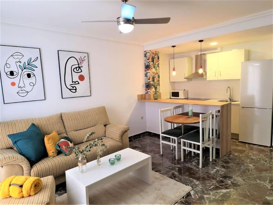 One-Bedroom Apartment photo 3