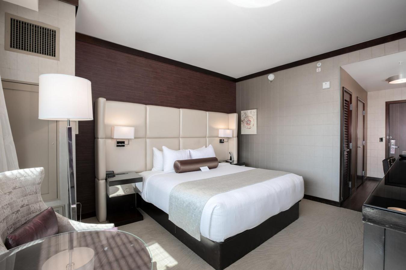 Deluxe King - Adult Only 21+ (Viejas Hotel) photo 3