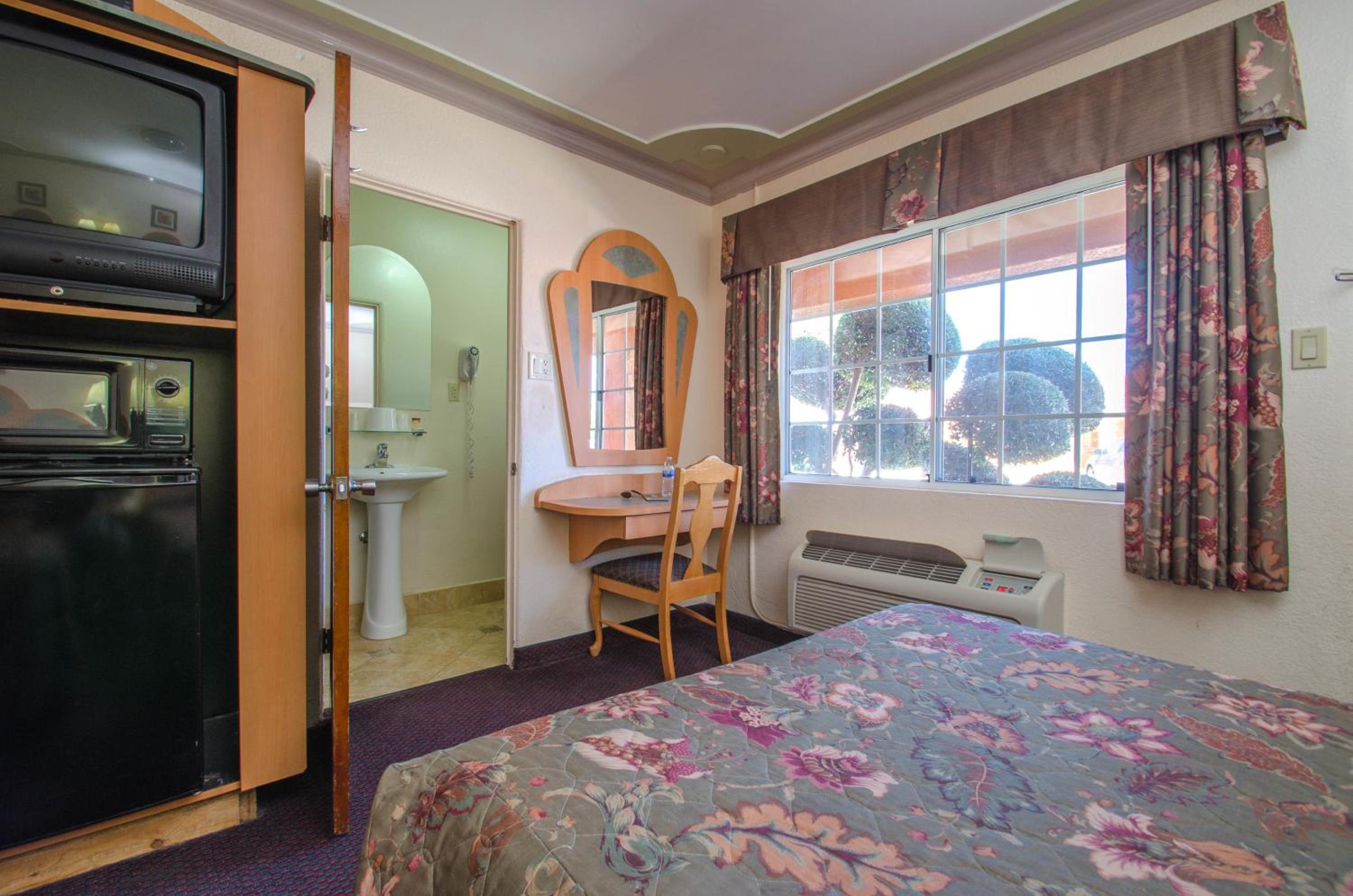Double Room - Photo 3