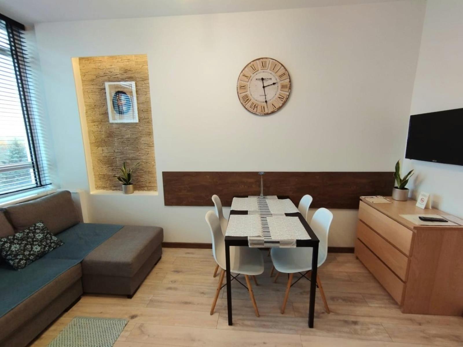 Apartment photo 2