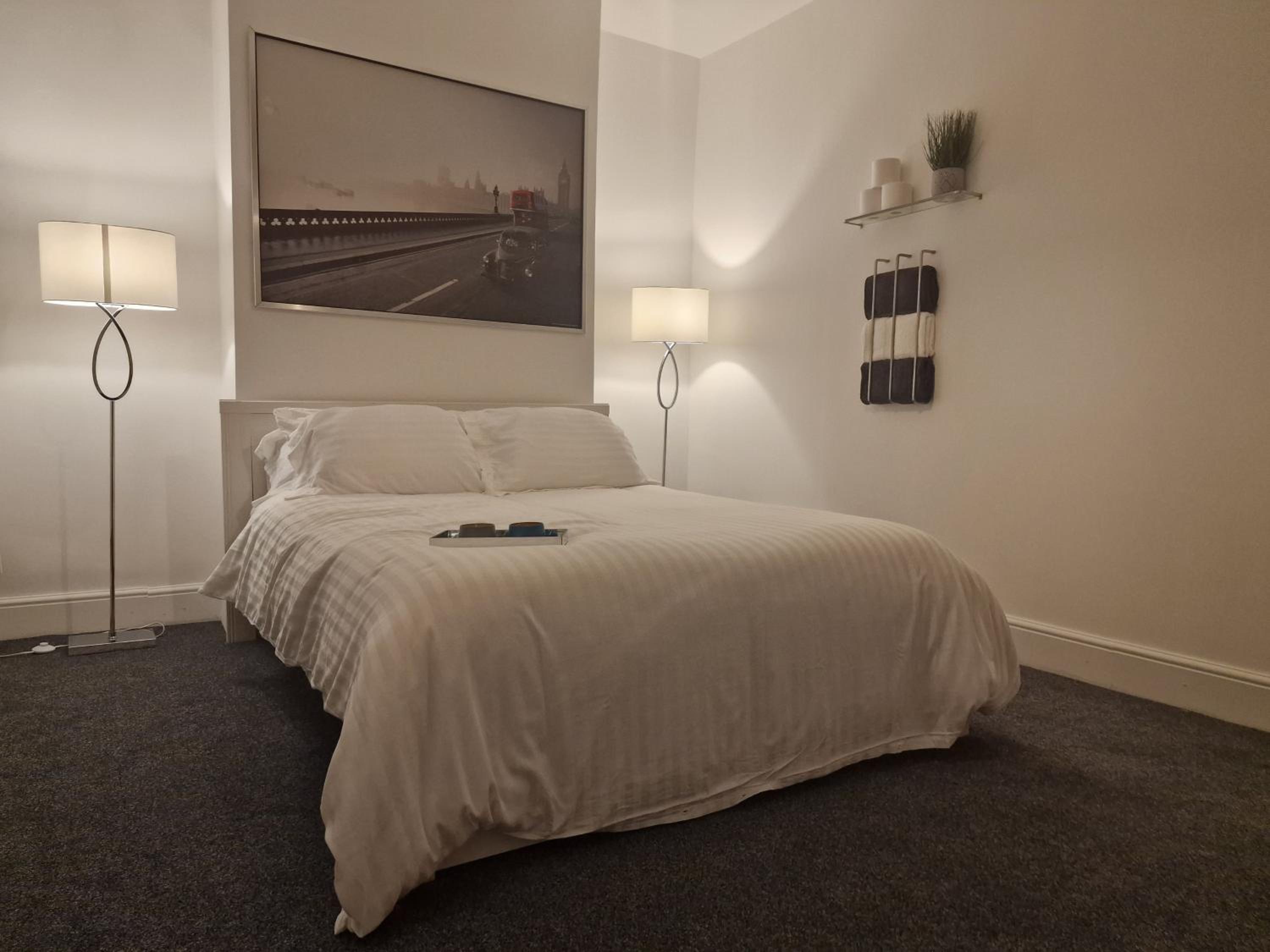 Deluxe King Room photo 1