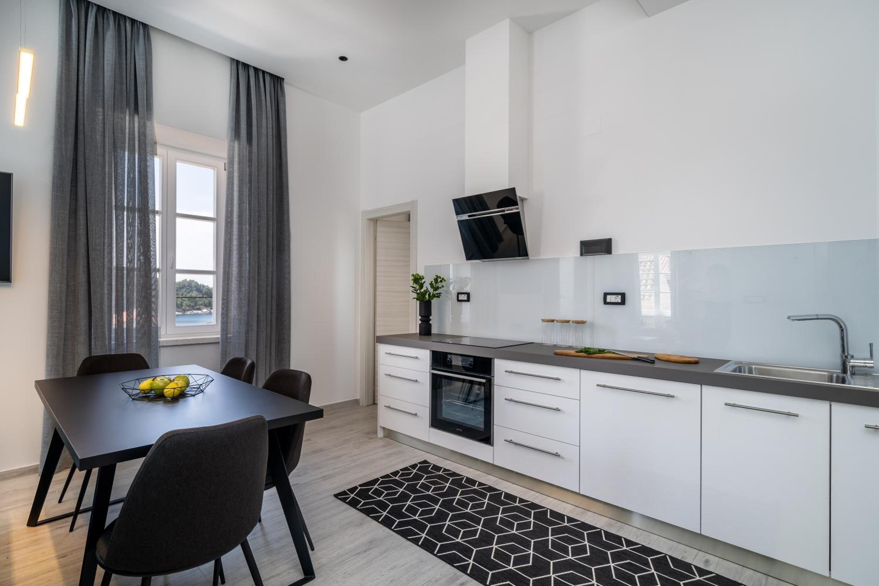 Apartment with Sea View