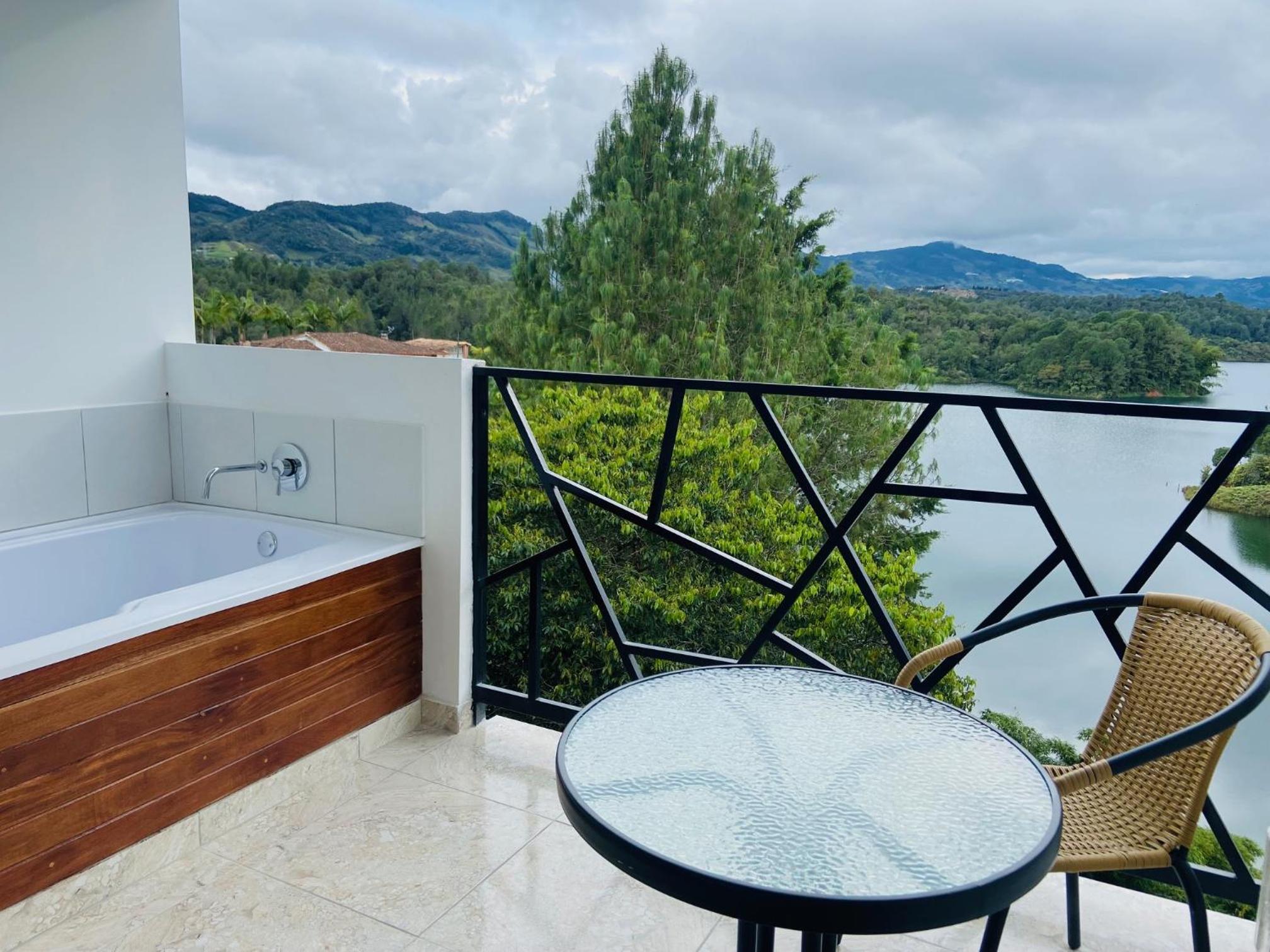 Suite with Balcony photo 2