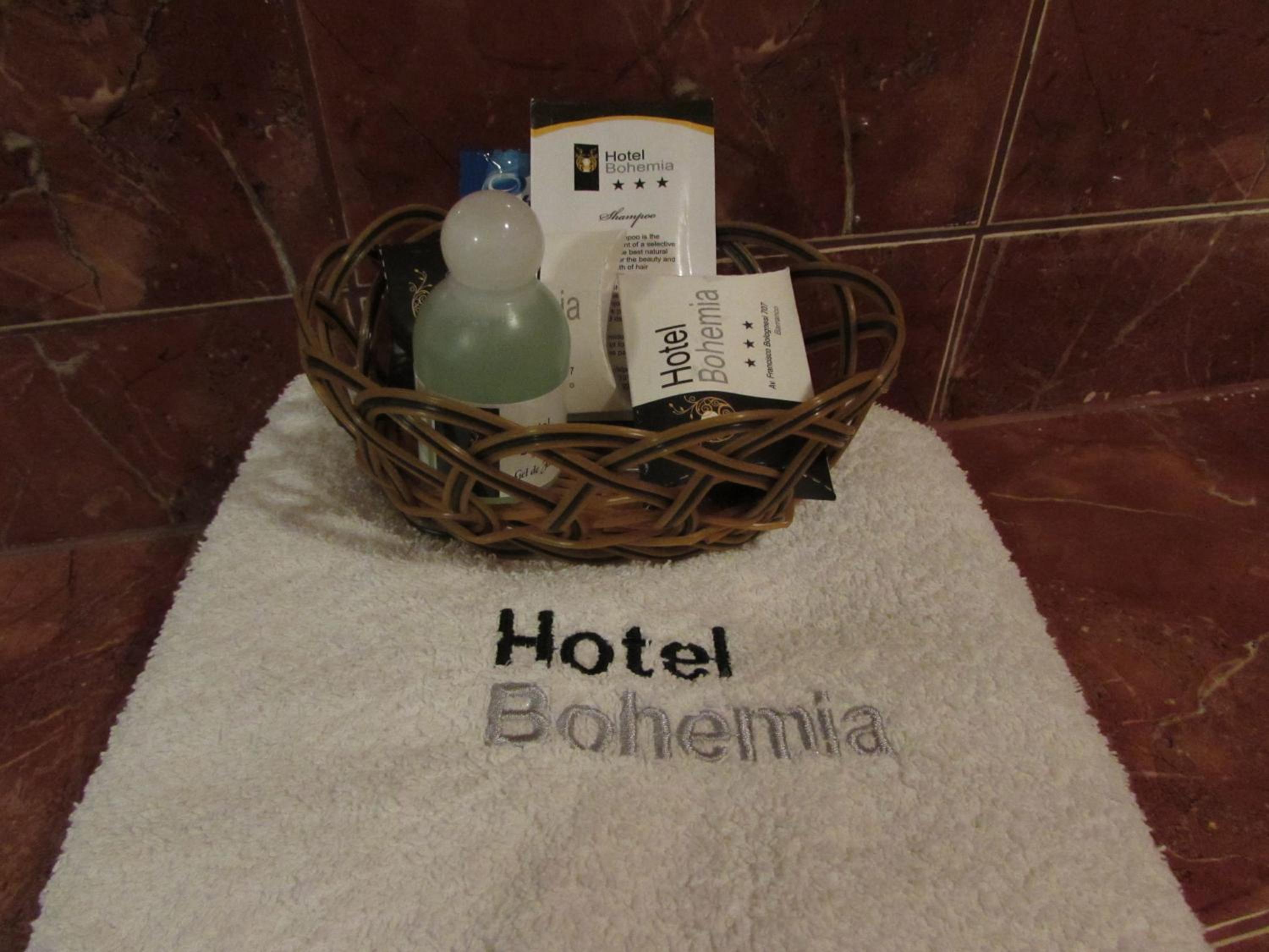 Double Room with Spa Bath - Photo 15