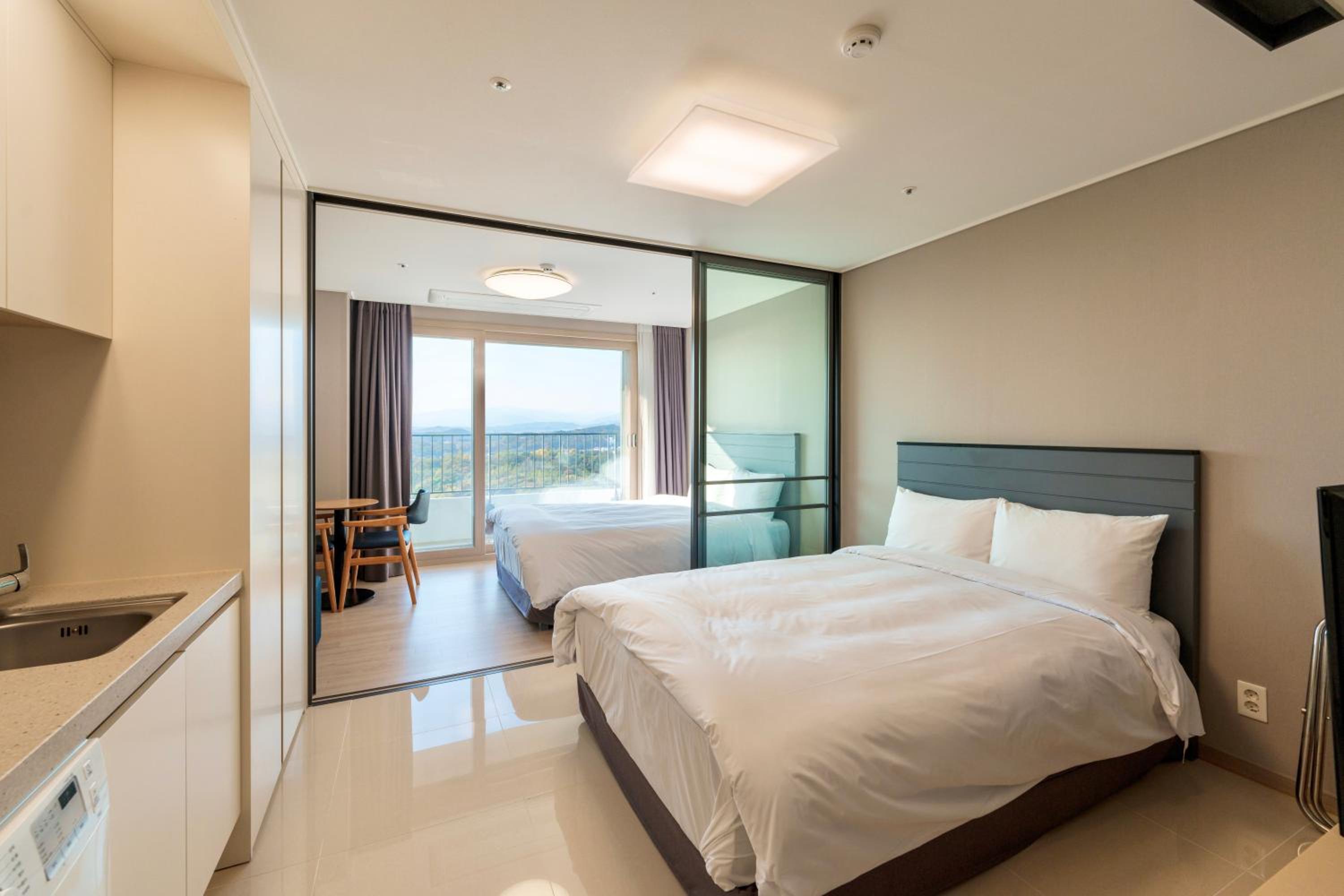 Deluxe Family Twin Room