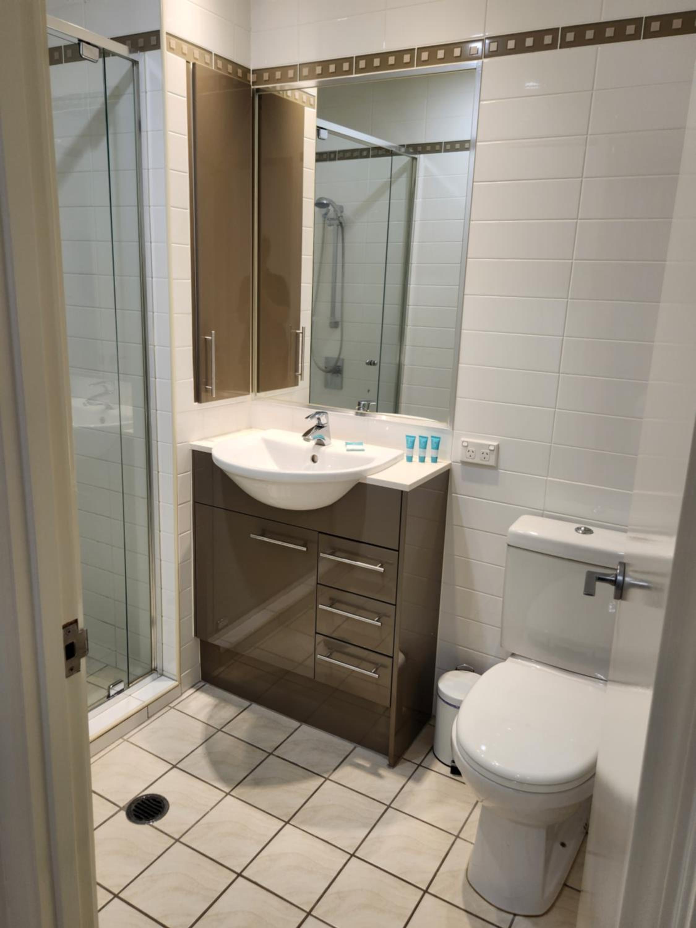 One Bedroom Deluxe Apartment with Water Views photo 2