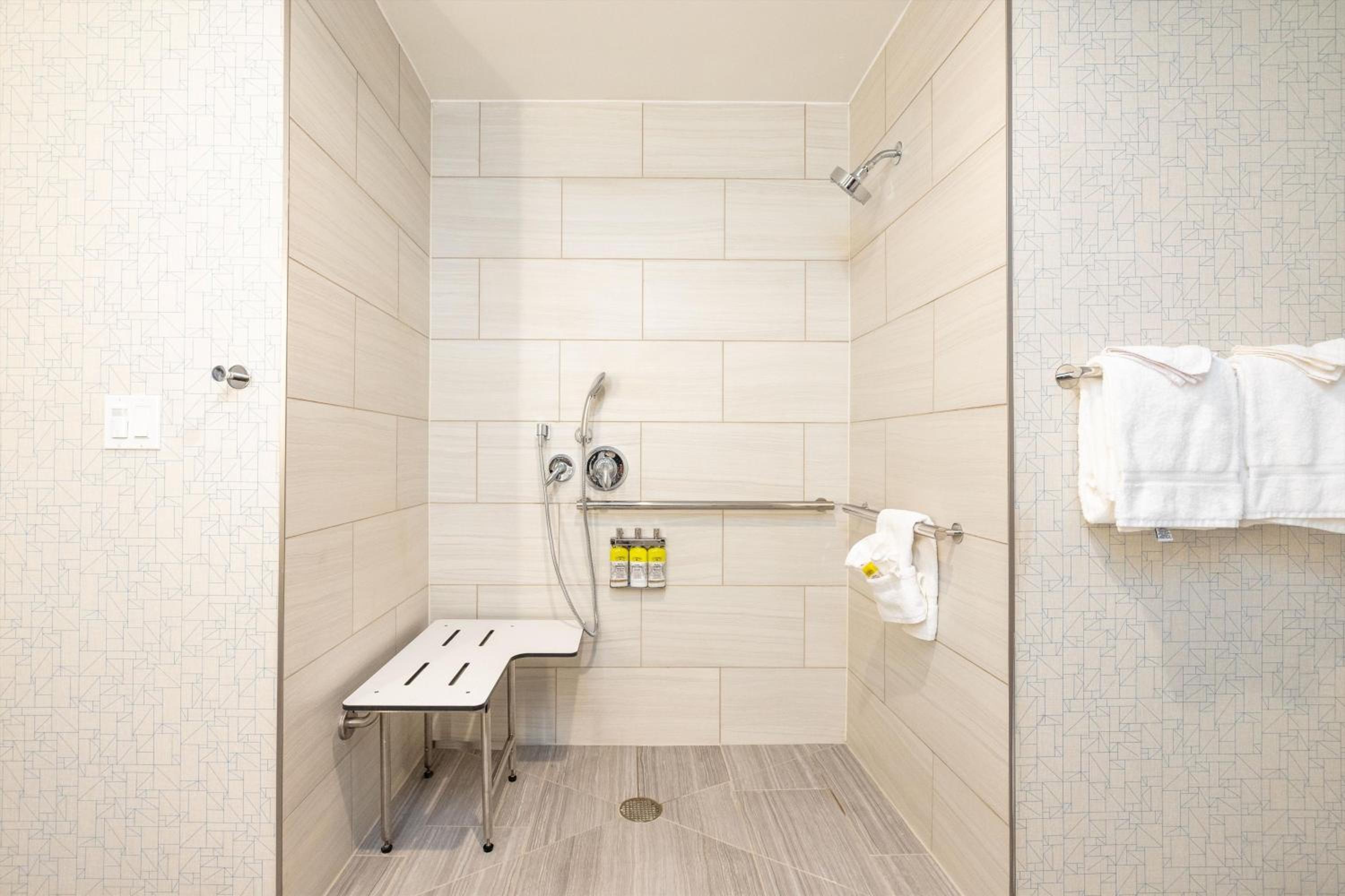 Standard King Room with Mobility Accessible Roll-In Shower - Photo 6
