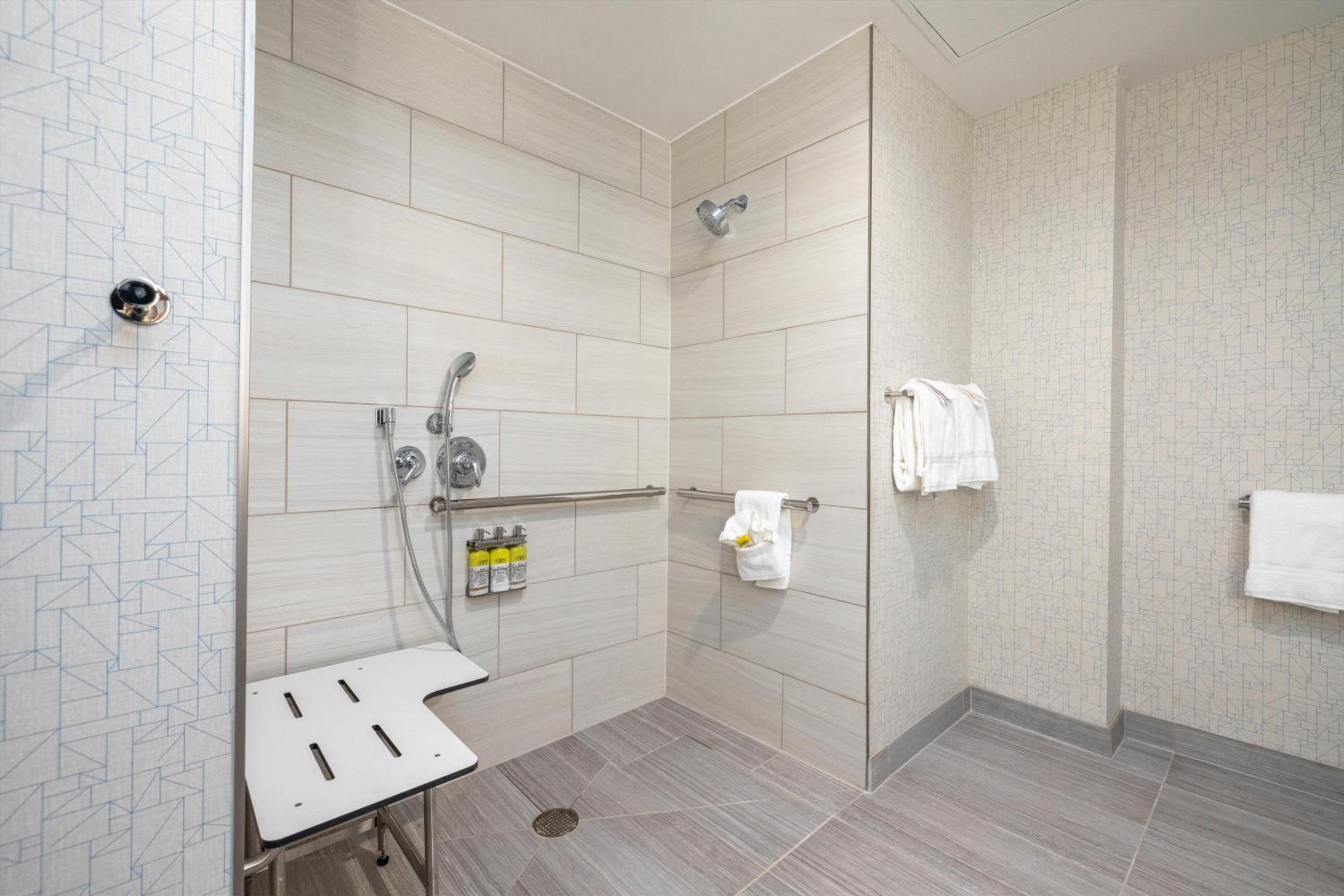 Standard King Room with Mobility Accessible Roll-In Shower - Photo 7