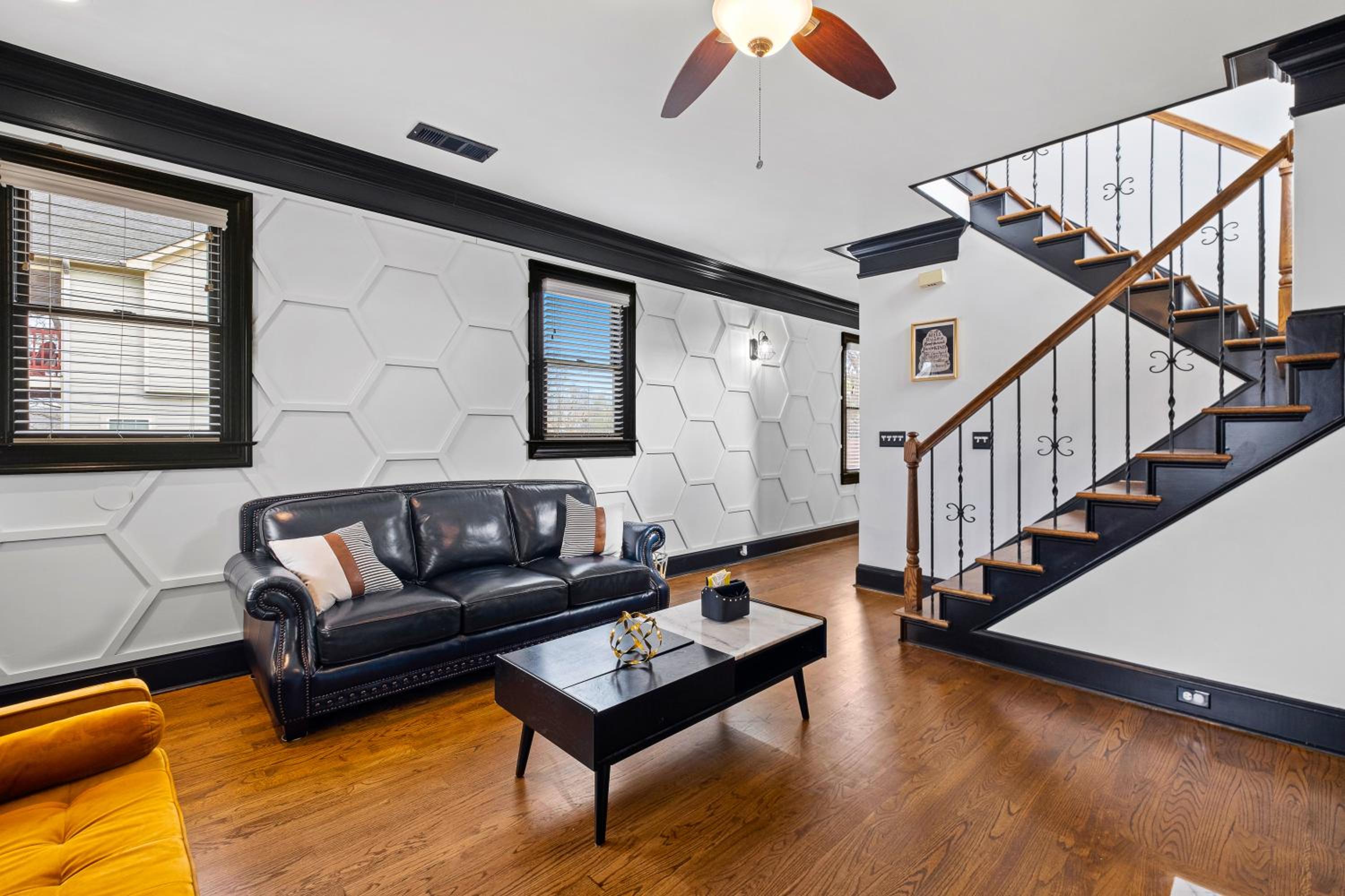 Three-Bedroom House - Photo 6