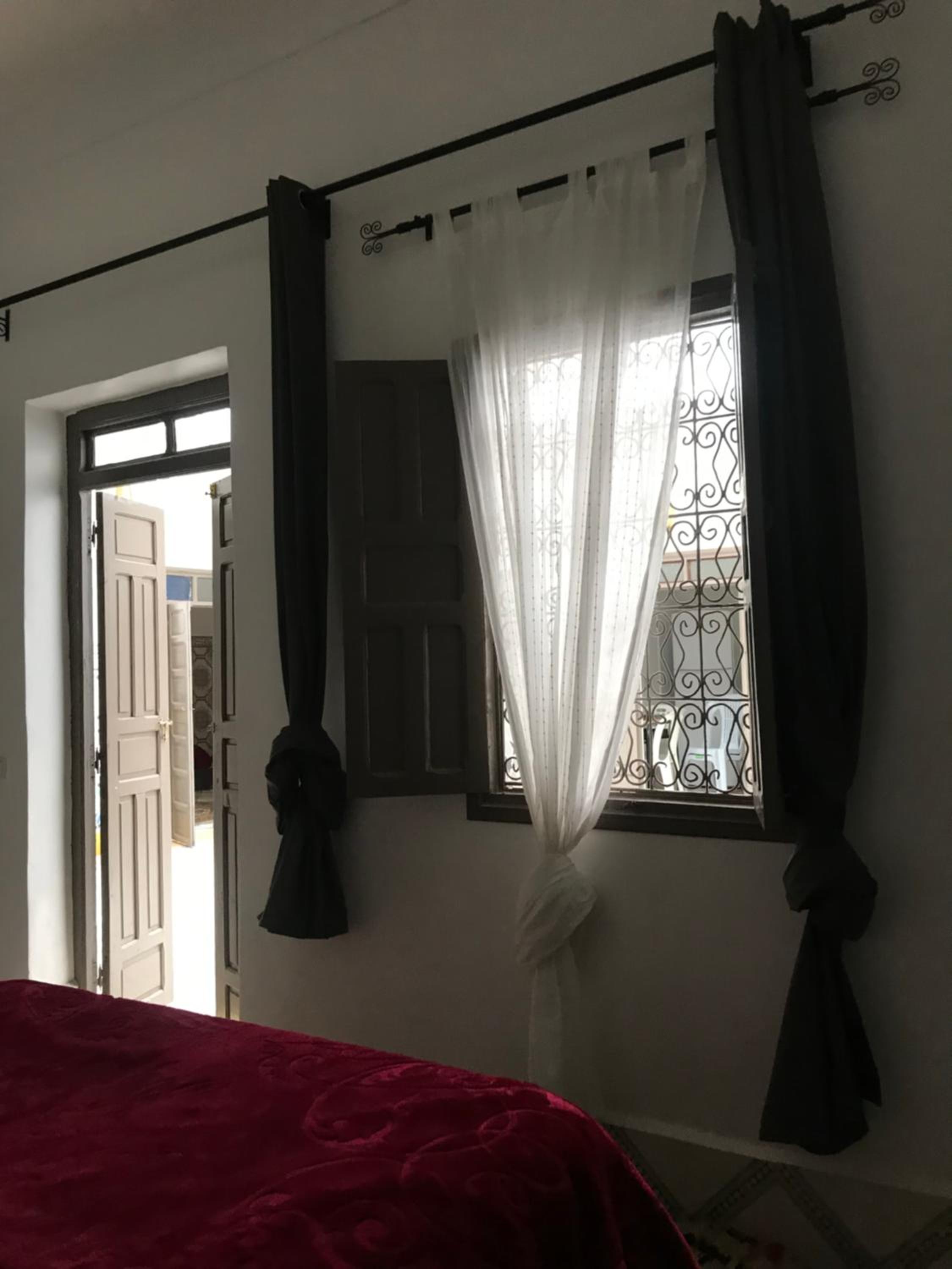 Double Room with Private Bathroom - Photo 3