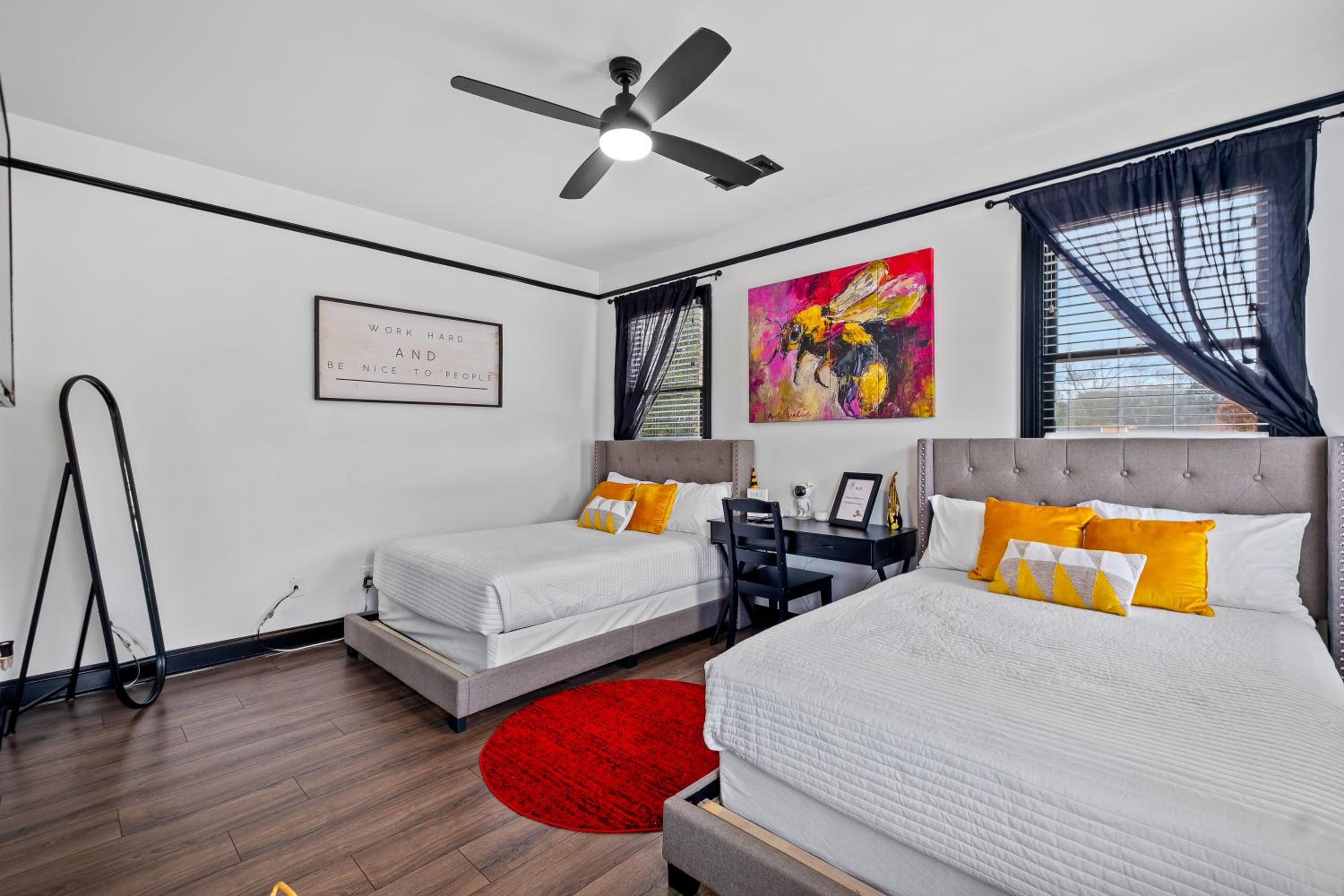 Three-Bedroom House - Photo 34
