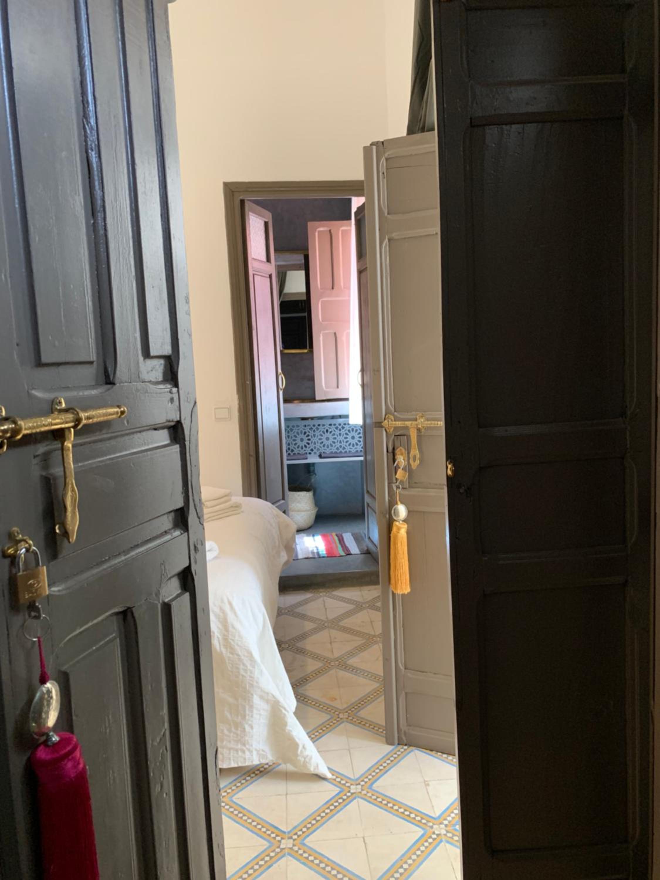 Budget Double Room - Photo 2