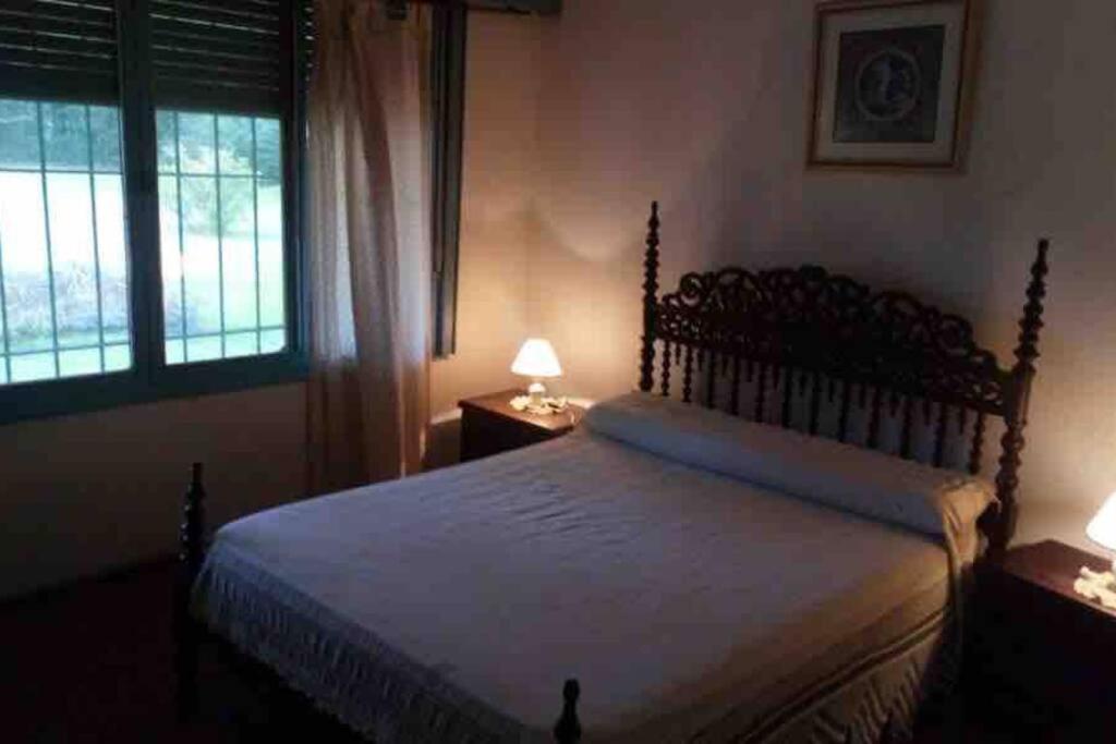 Six-Bedroom House photo 1