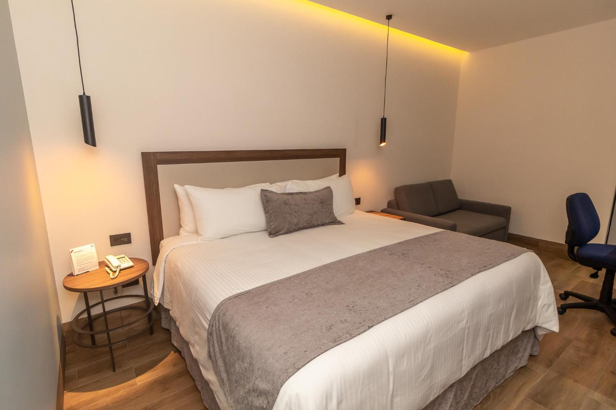 Superior King Room