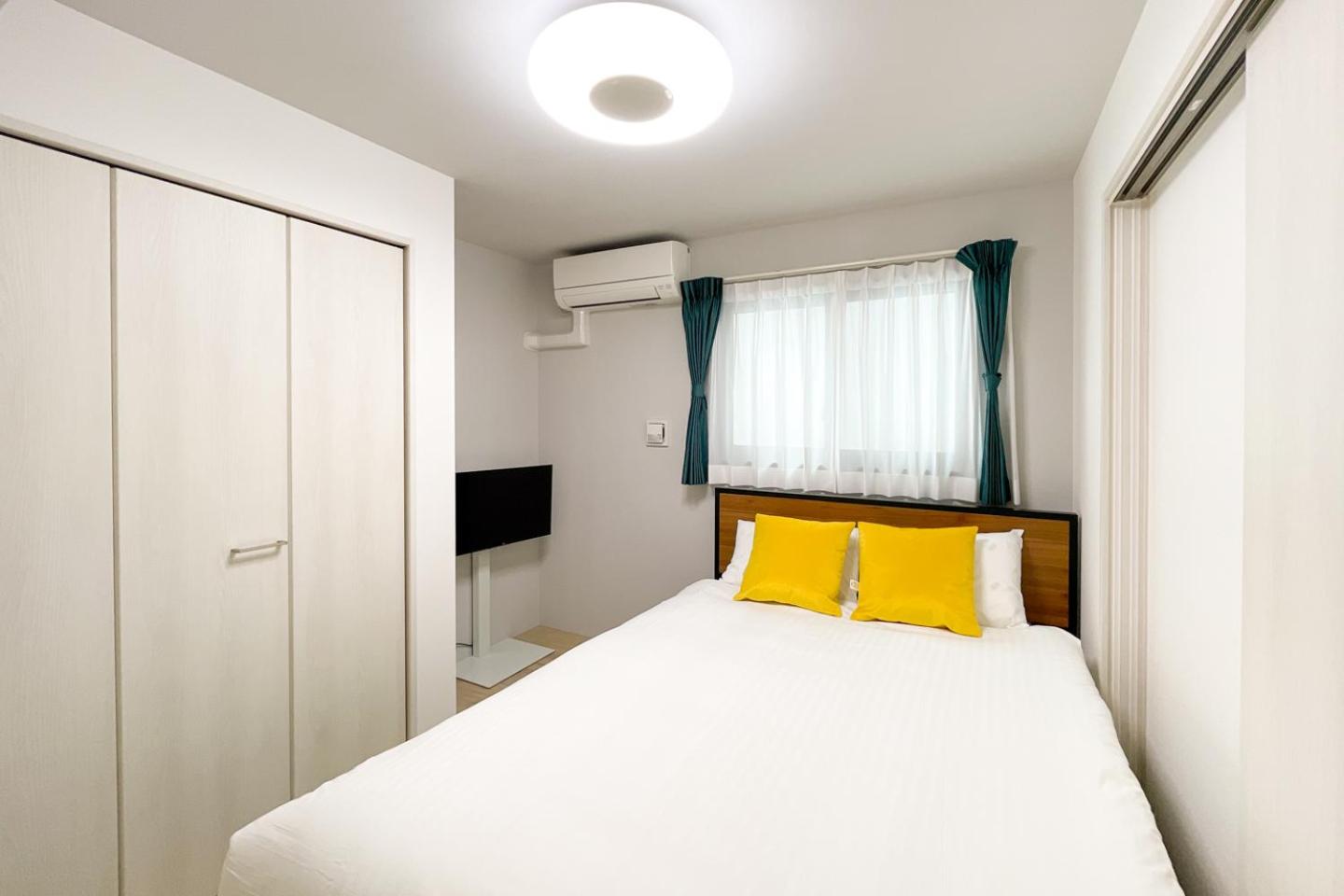 One-Bedroom Apartment photo 2