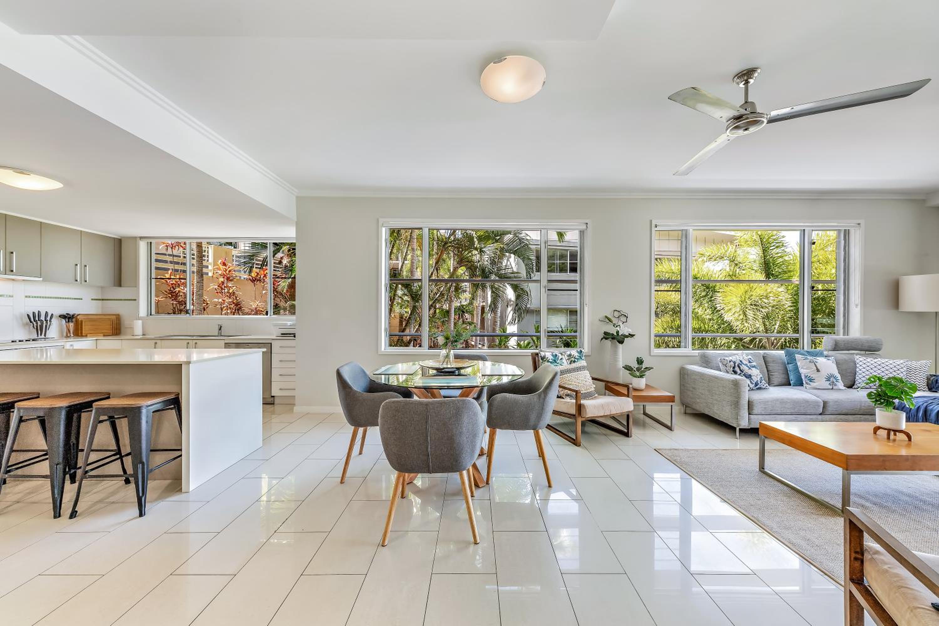 Two Bedroom Apartment - Ocean Views - Unit 28 photo 3