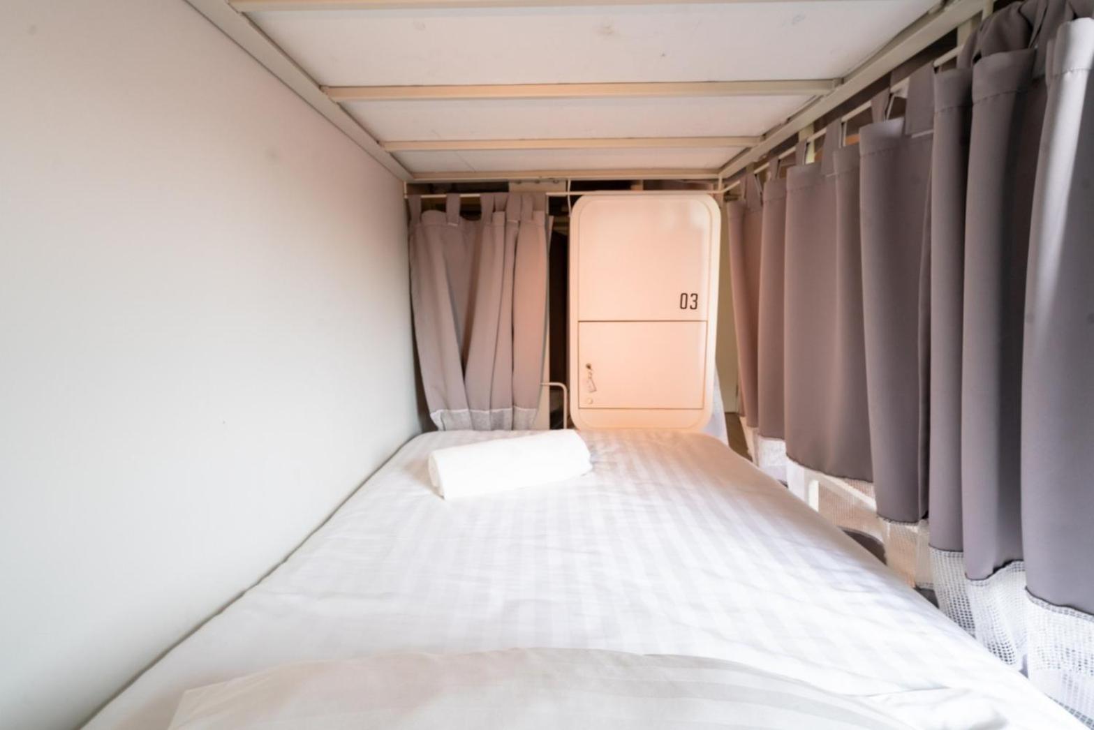 Dormitorio Misto con 8 Letti