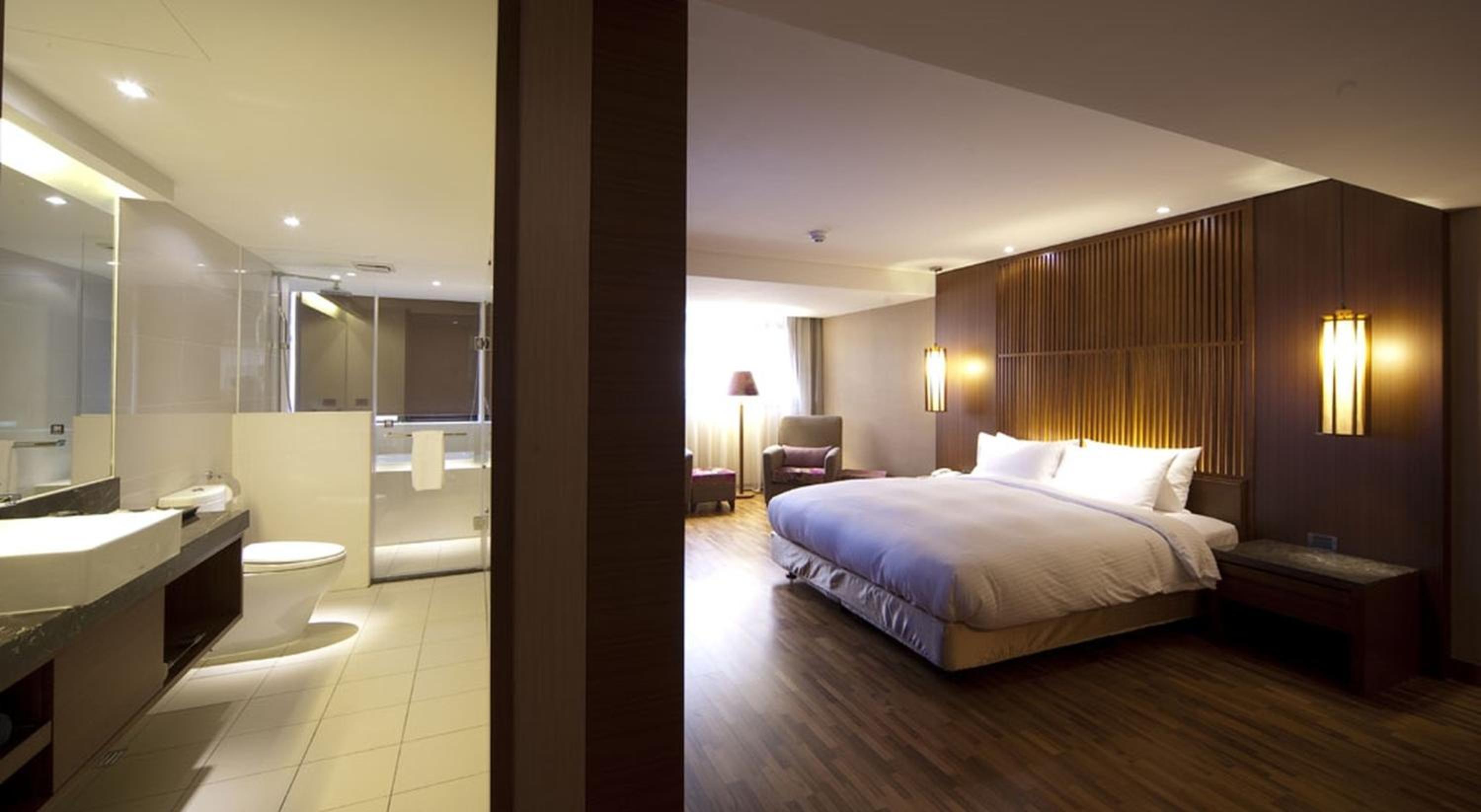 Deluxe Double Room photo 3