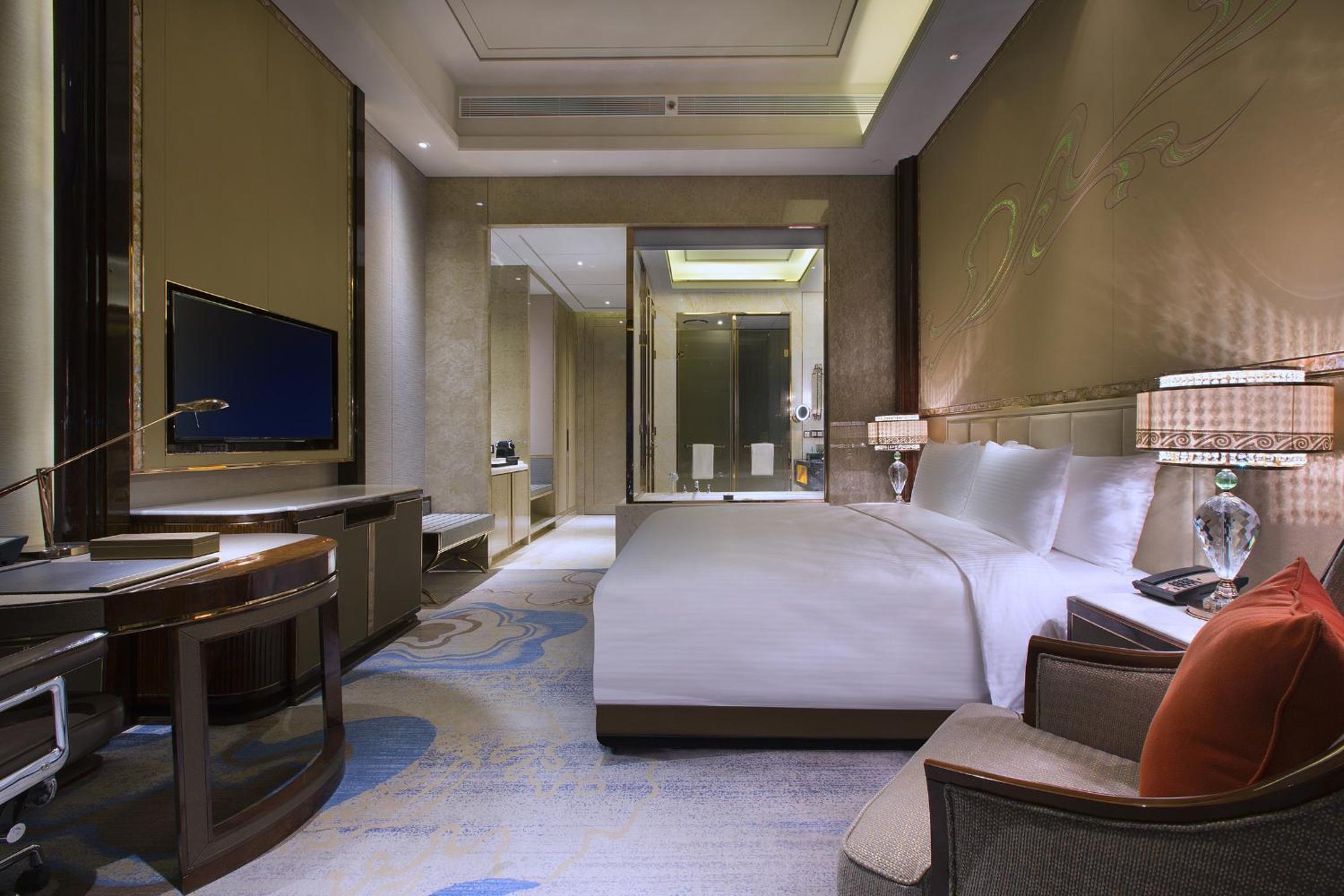 Executive Deluxe King Room