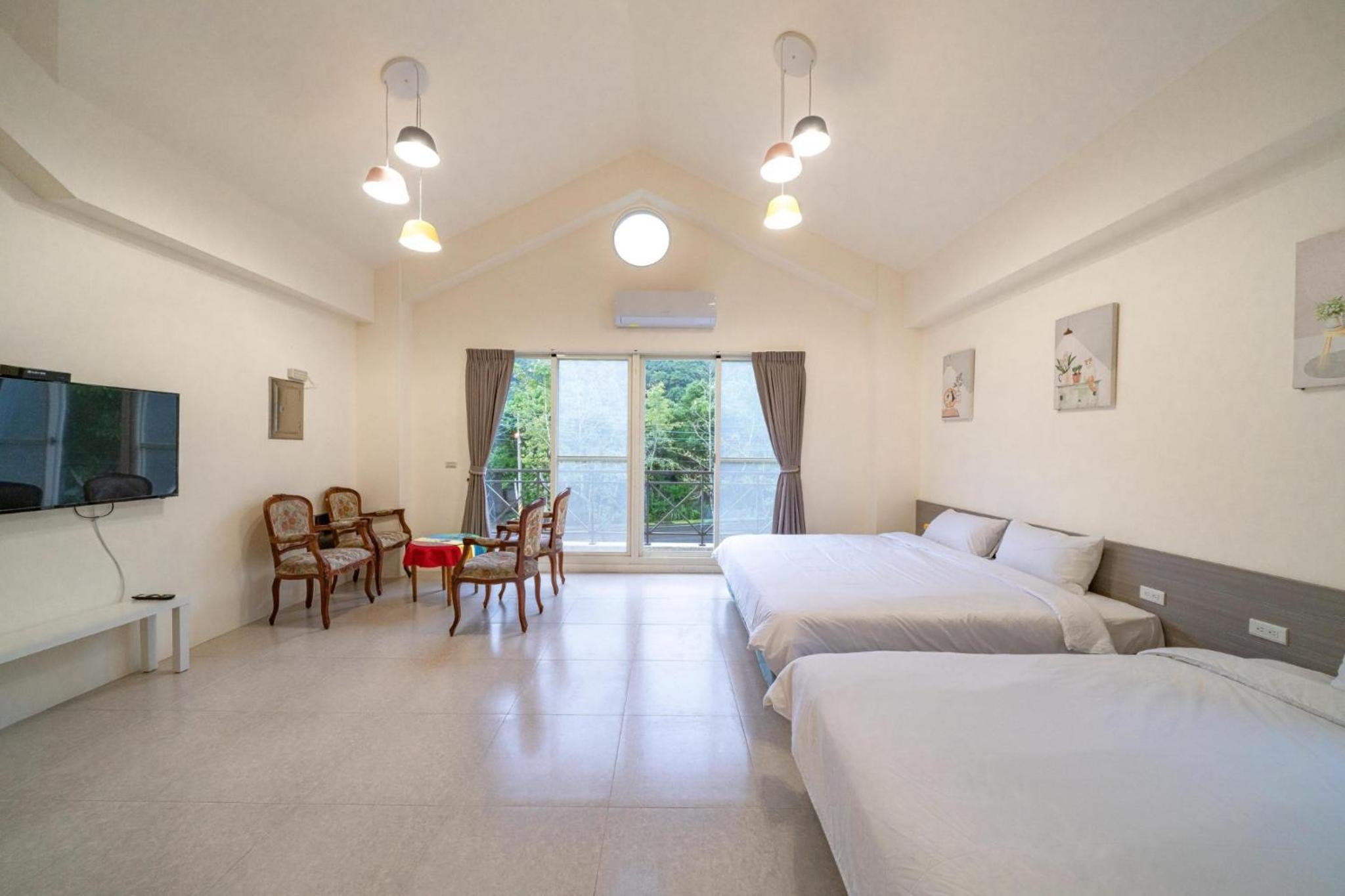 Quadruple Room With Bath photo 3