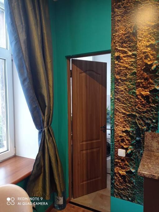 One-Bedroom Apartment - Photo 12