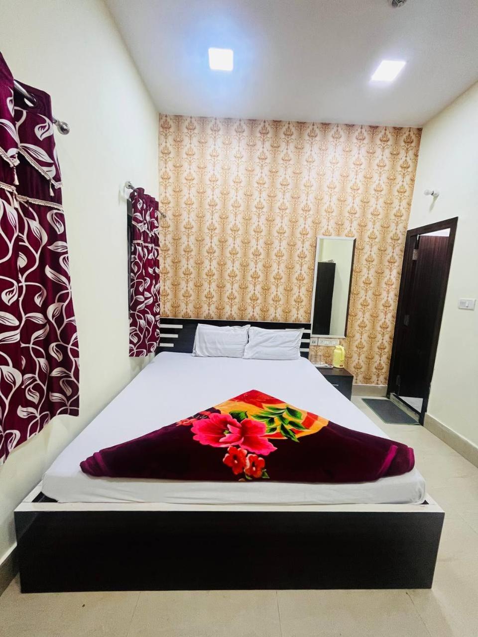Deluxe Double Room - Photo 15