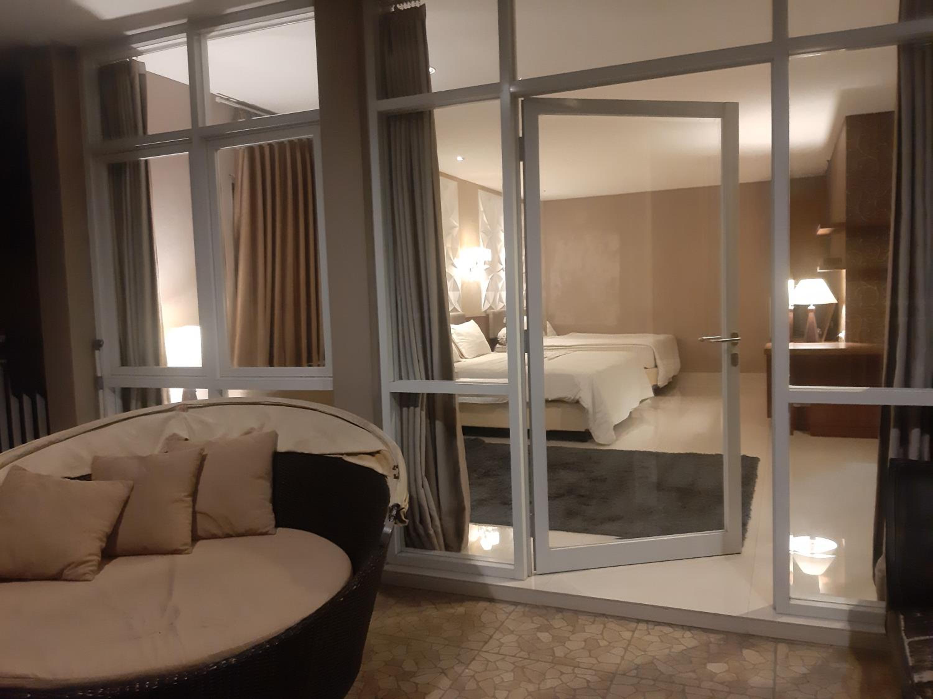 One-Bedroom Apartment - Photo 7