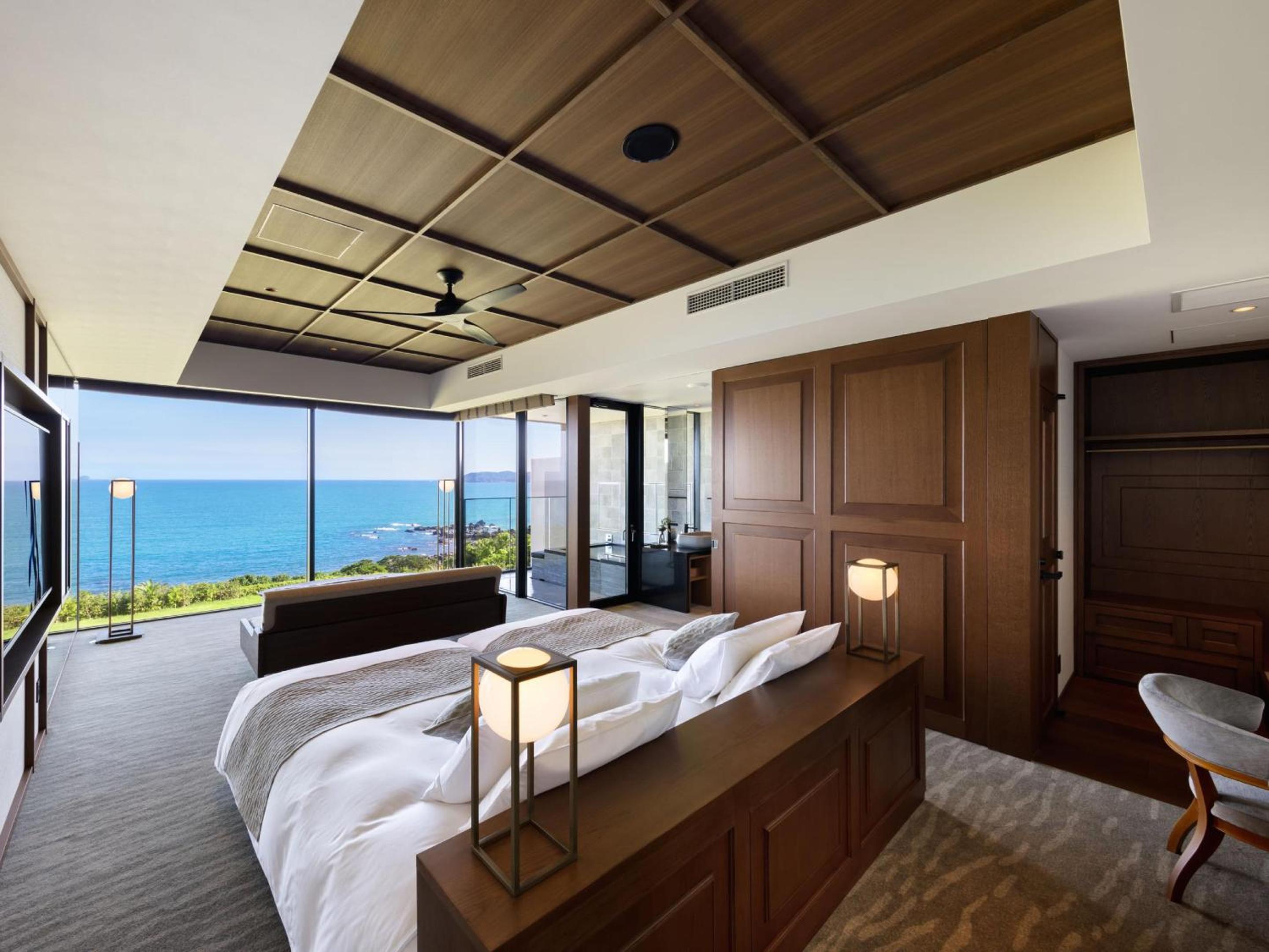 Superior Twin Room with Sea View photo 2