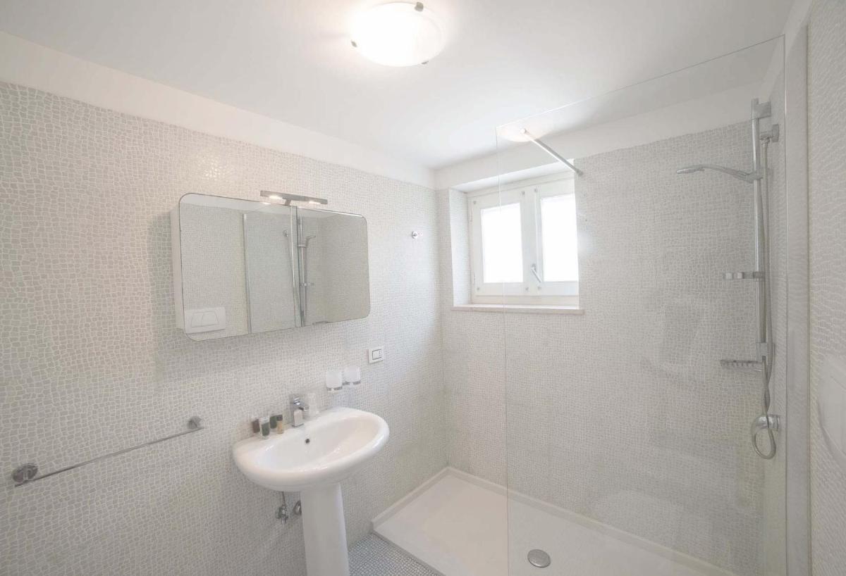 Villa photo 2