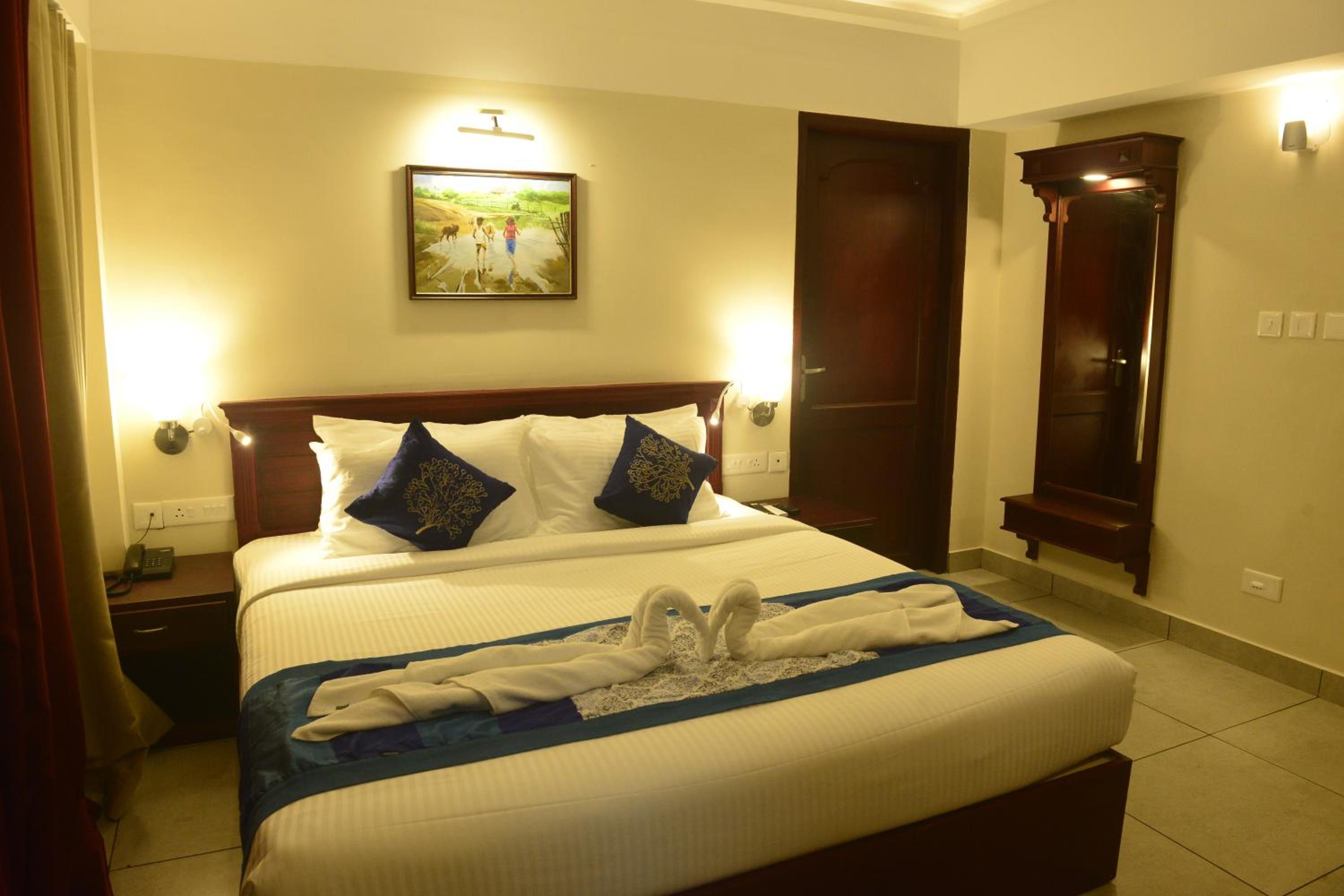 Suite - Photo 11