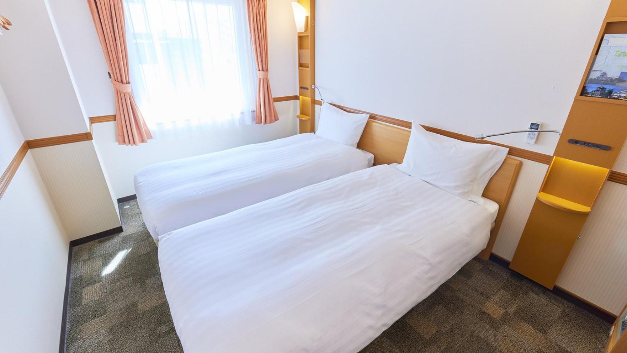 Standard Twin Room - Smoking photo 2