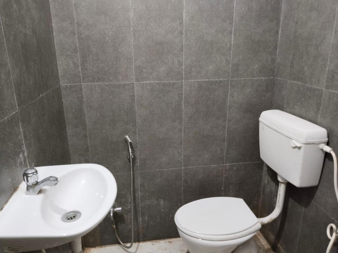 Deluxe Double Room - Photo 9