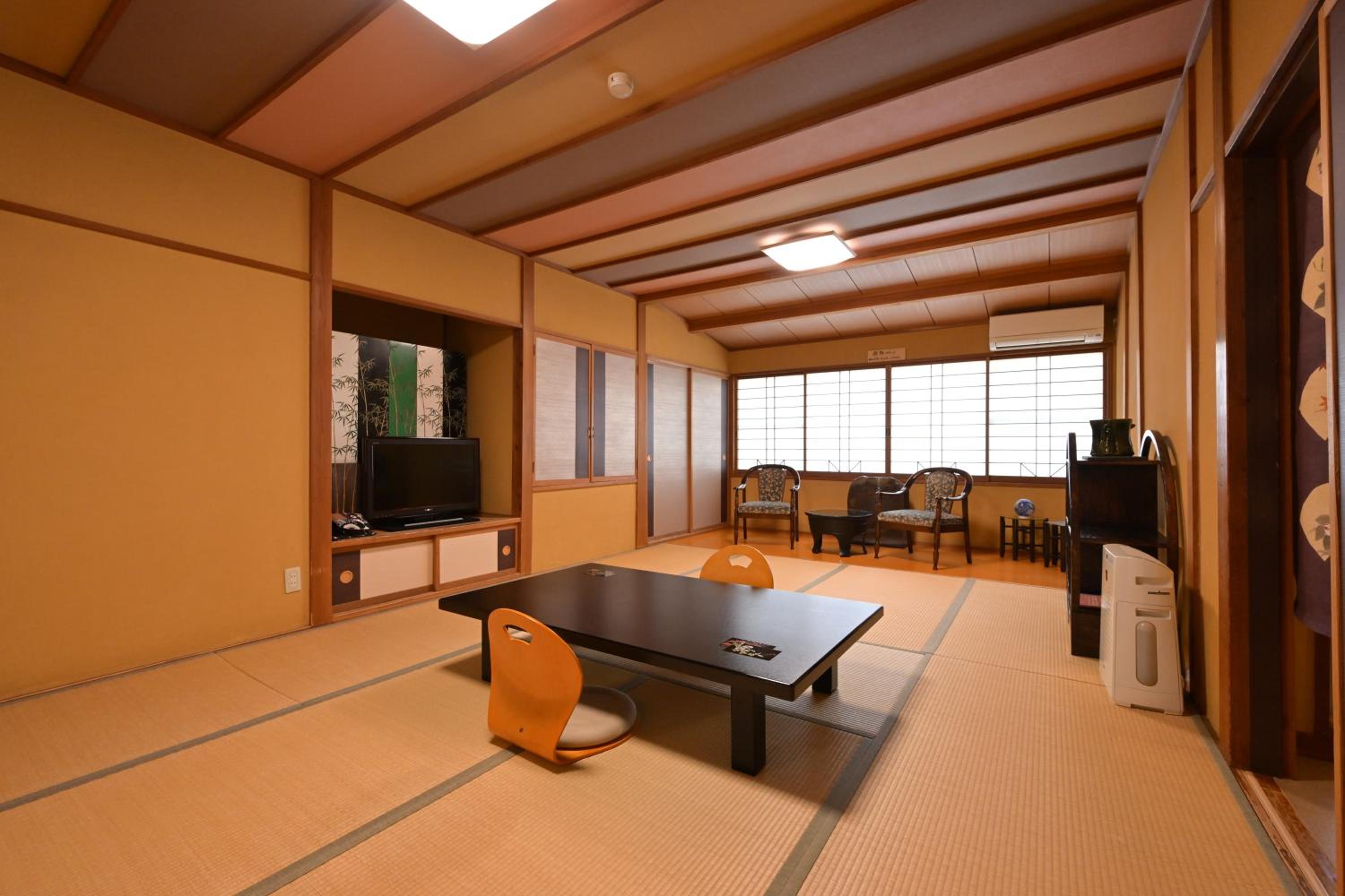 Standard Japanese-Style Room - Photo 4