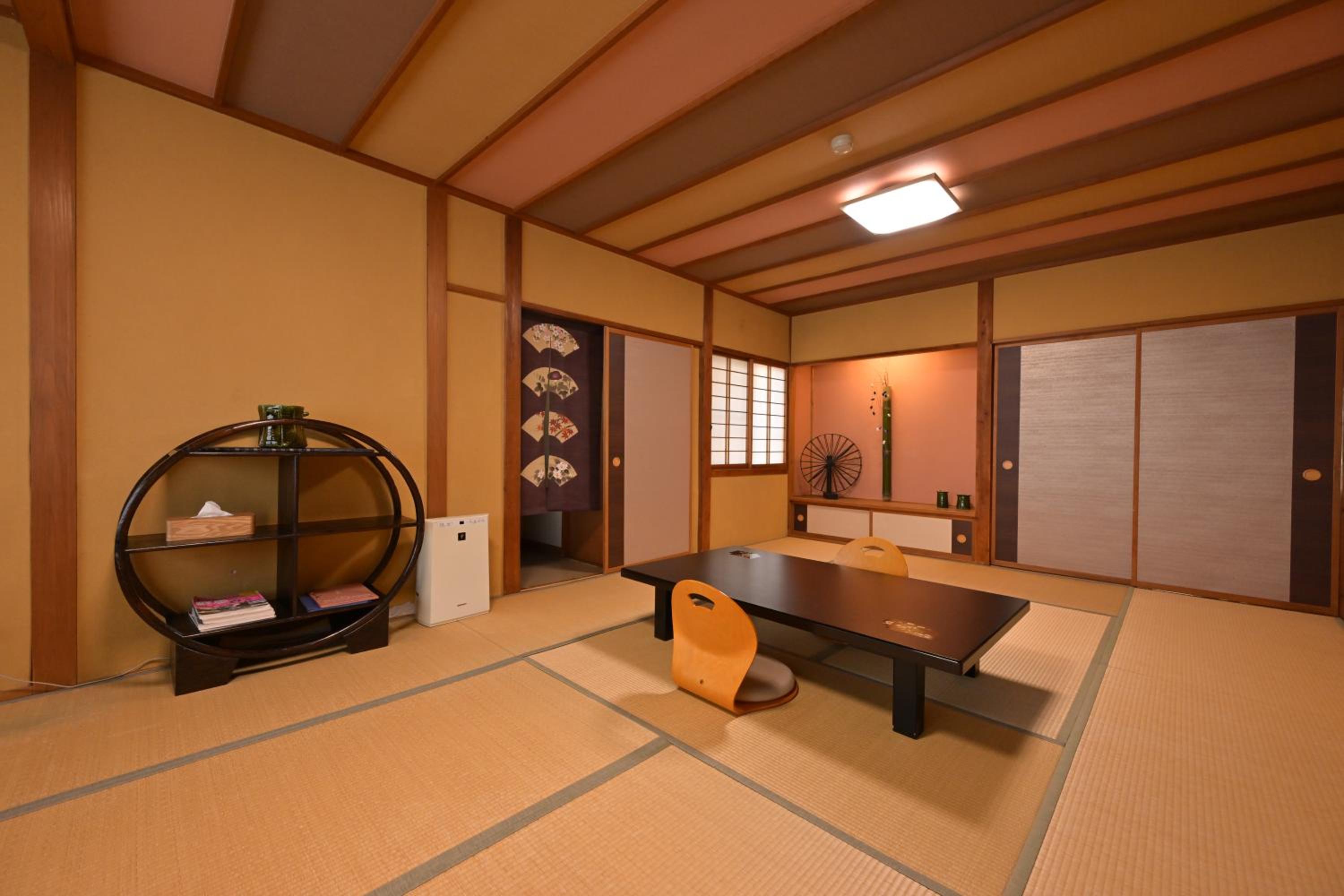 Standard Japanese-Style Room - Photo 3