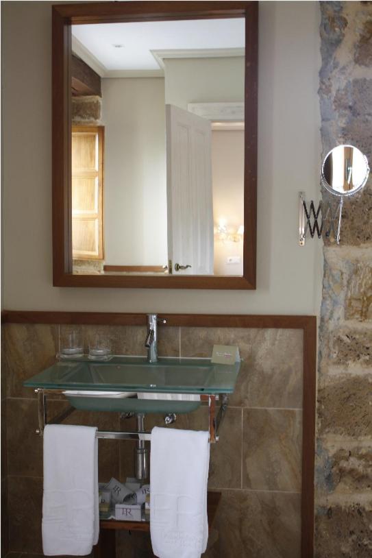 Superior Double or Twin Room with Mountain View - Photo 2