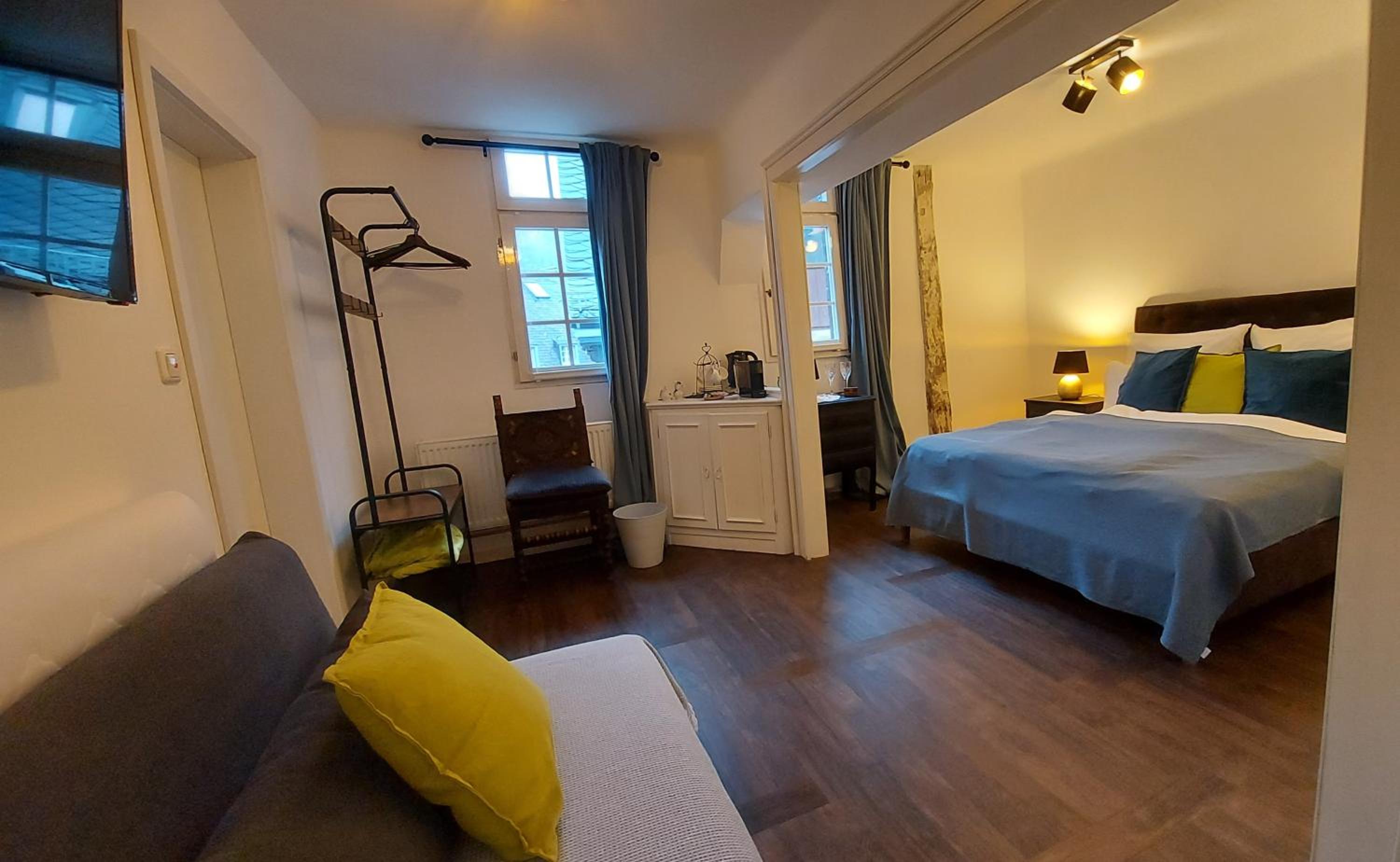 Large Double Room photo 2