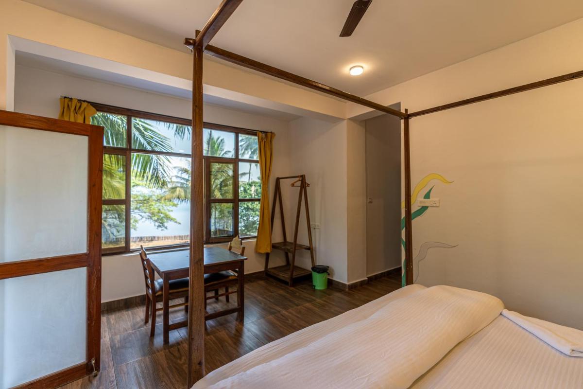 Superior Double Room with Balcony and Sea View photo 1