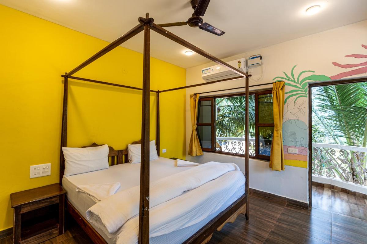Superior Double Room with Balcony and Sea View photo 3