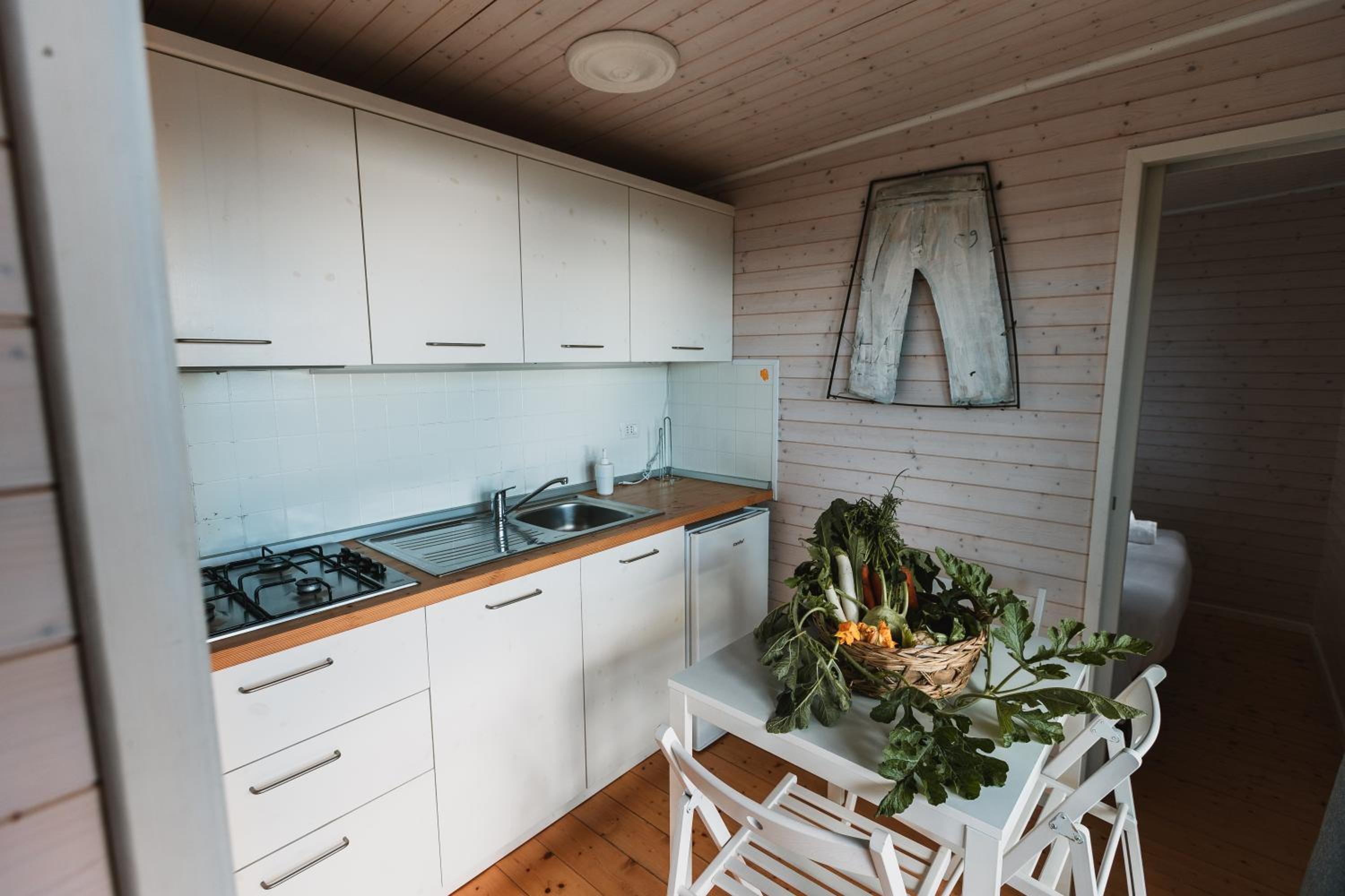 Deluxe Bungalow with Sea View - Photo 9