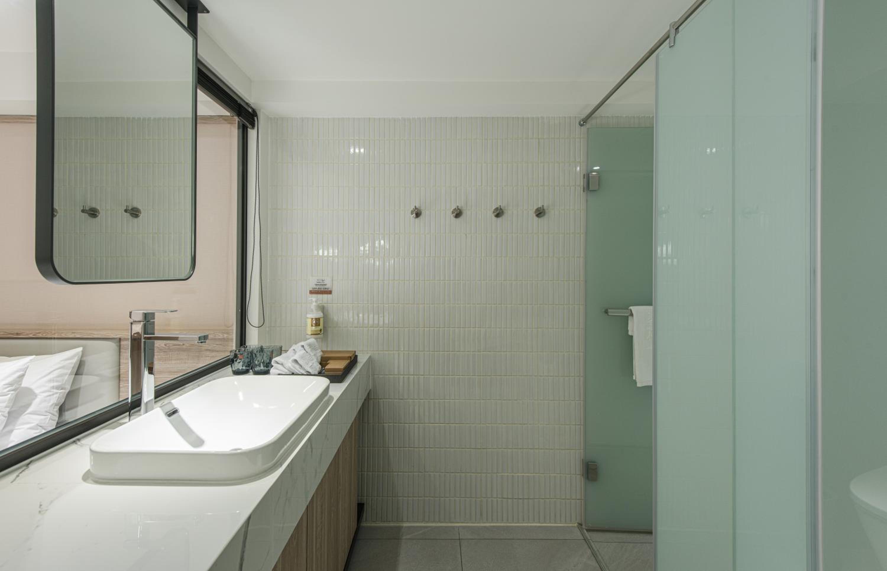 Superior Quadruple Room - Photo 8