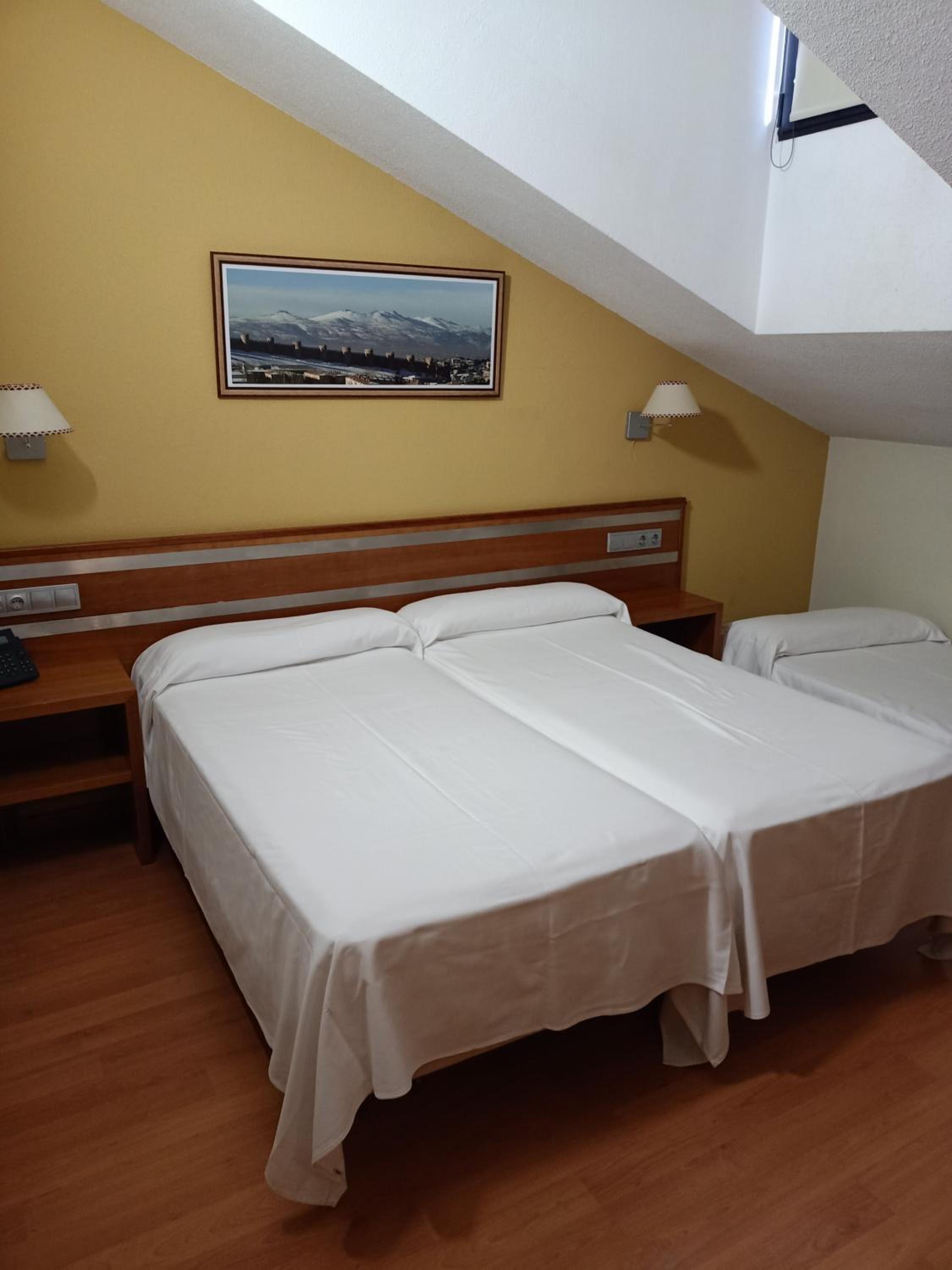 Triple Room - Photo 5