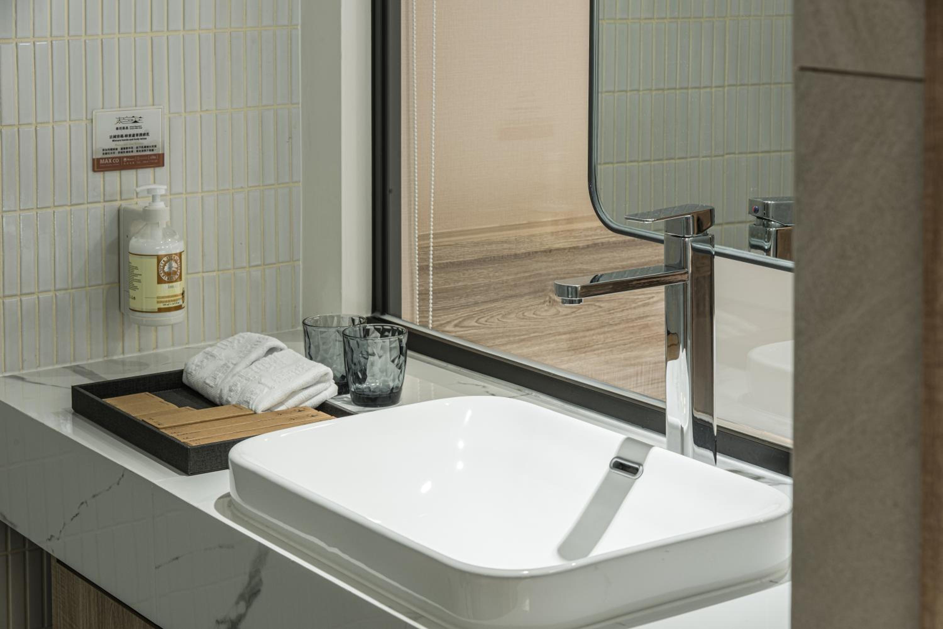 Queen Room - Photo 6