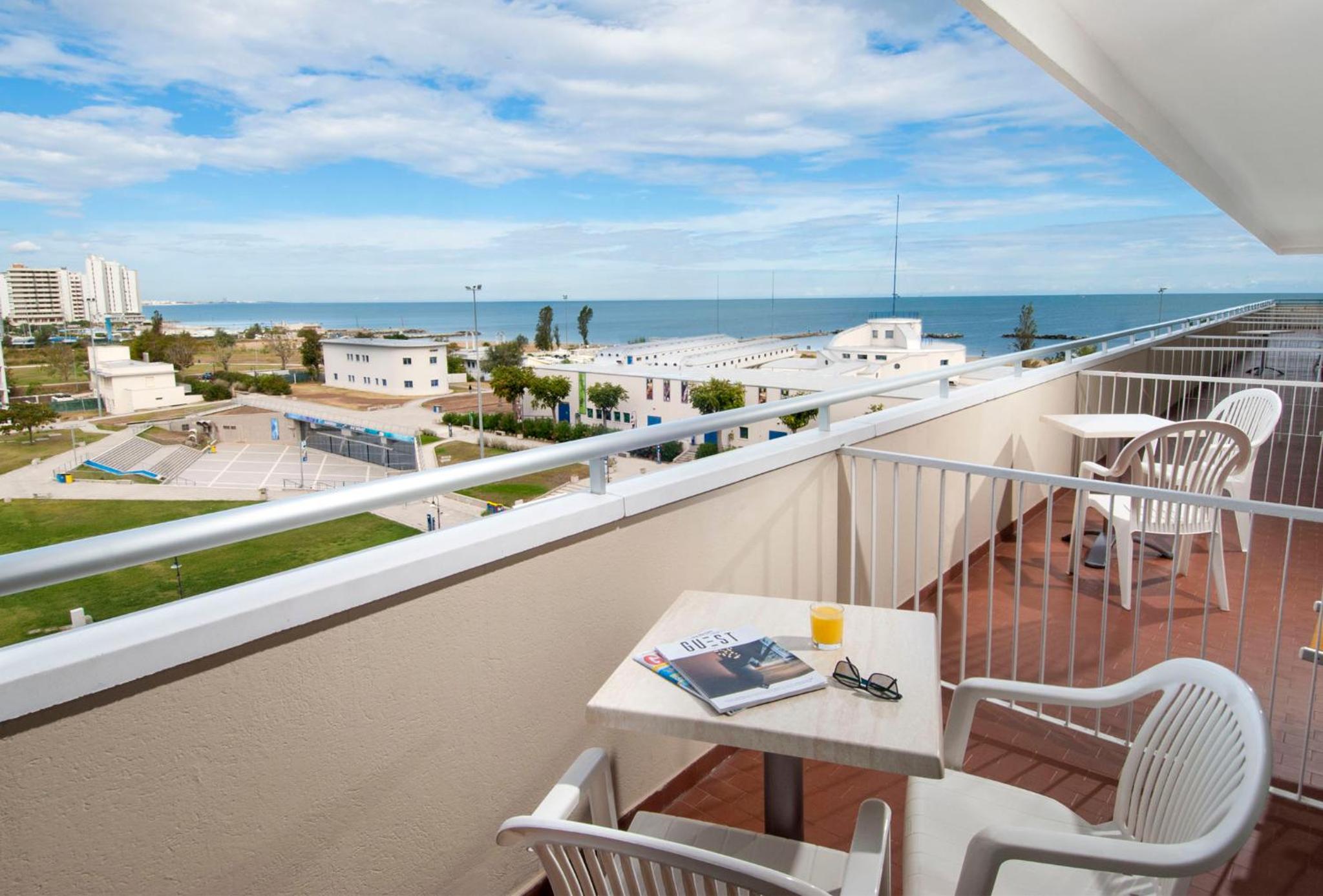 Quadruple Room - Beach Package photo 3