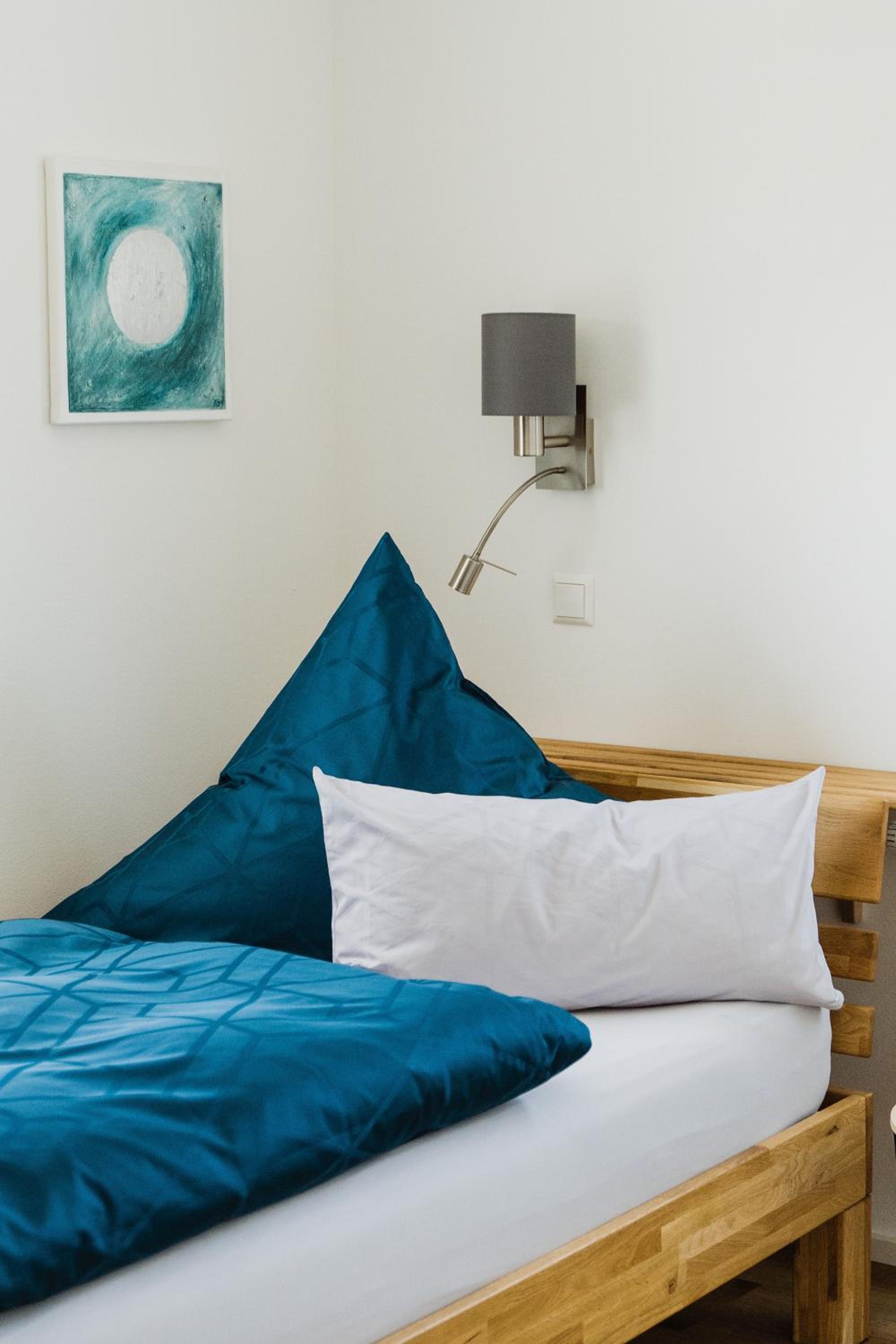 One-Bedroom Apartment photo 2