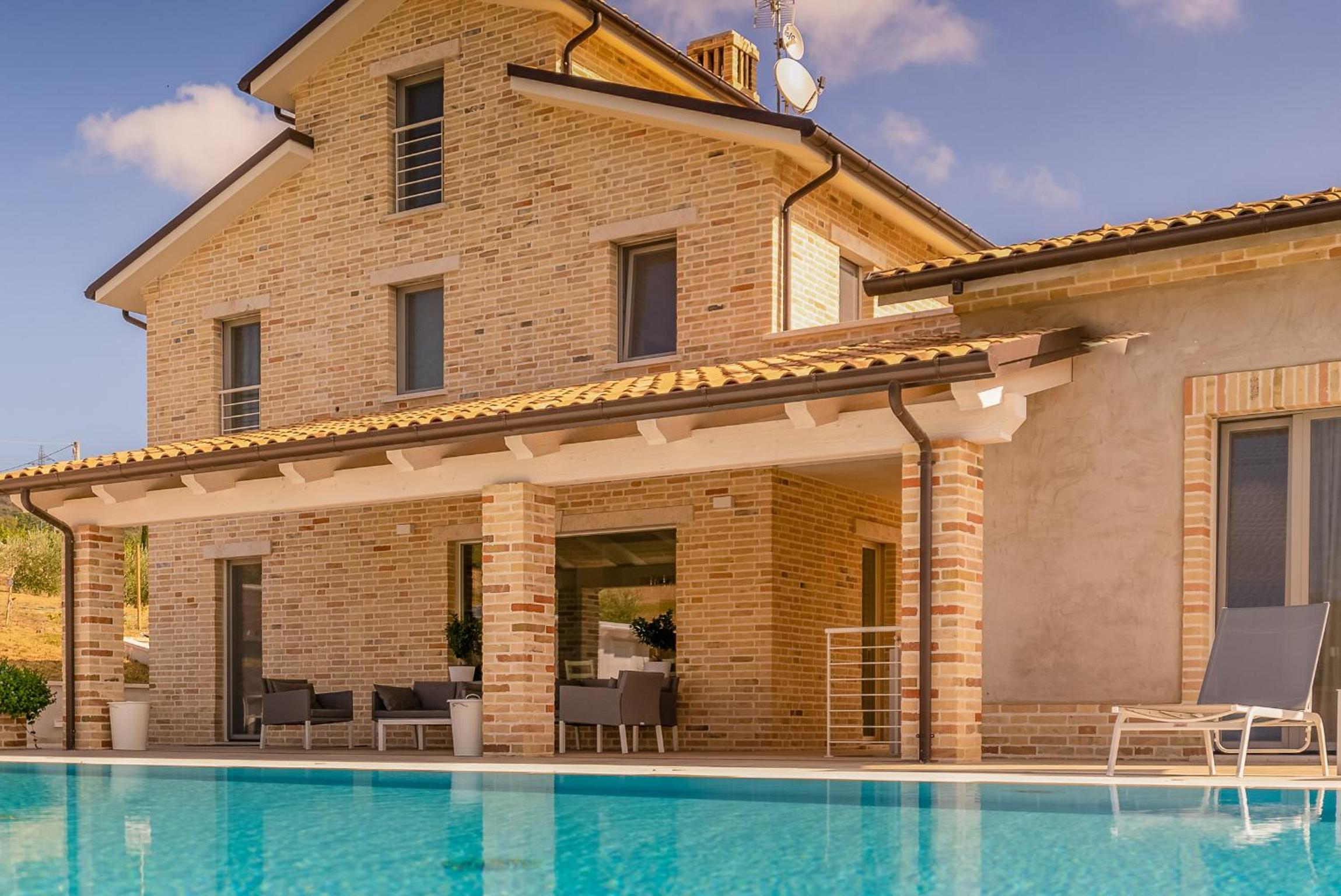 Villa photo 2
