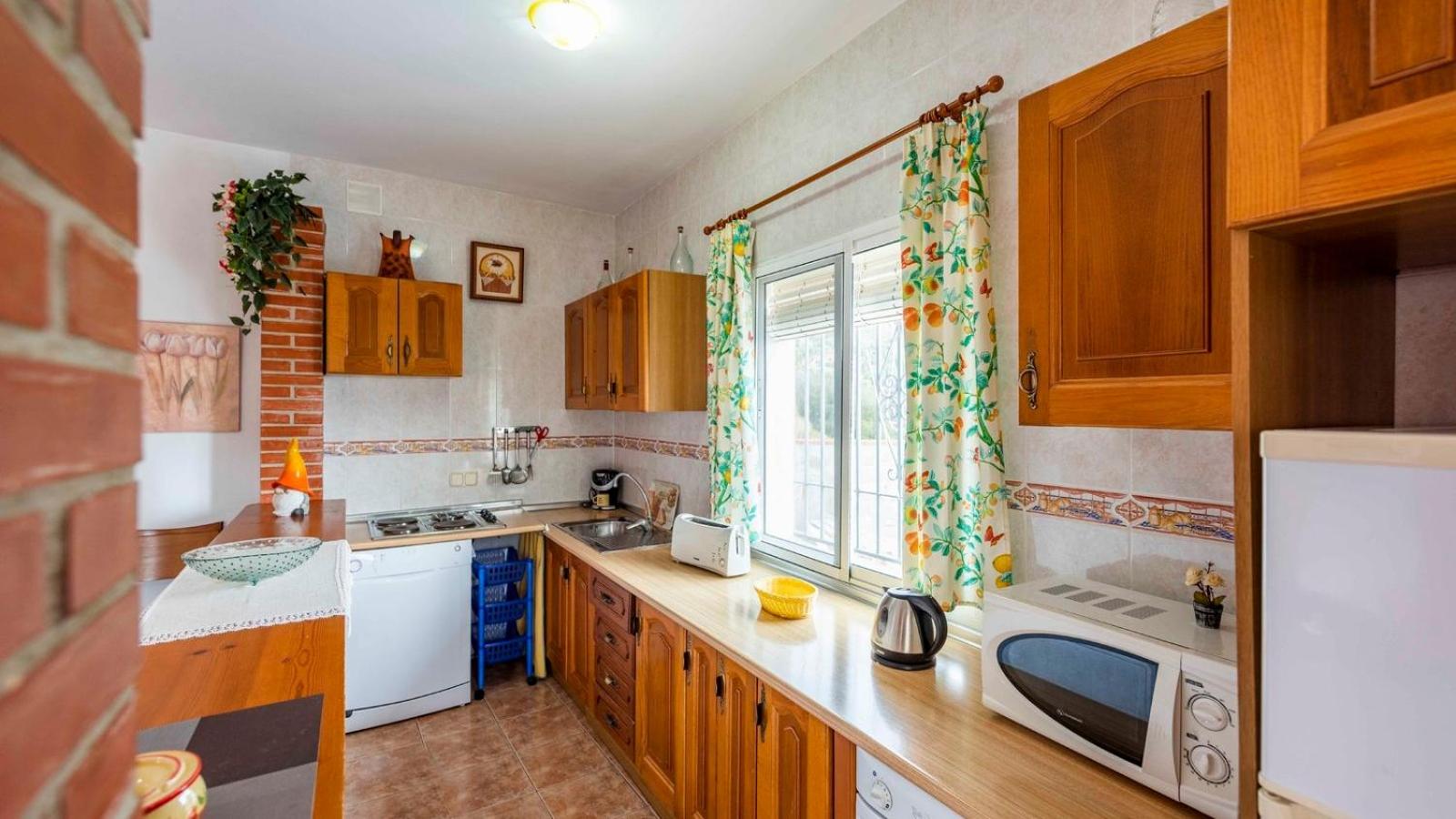 Three-Bedroom House photo 3